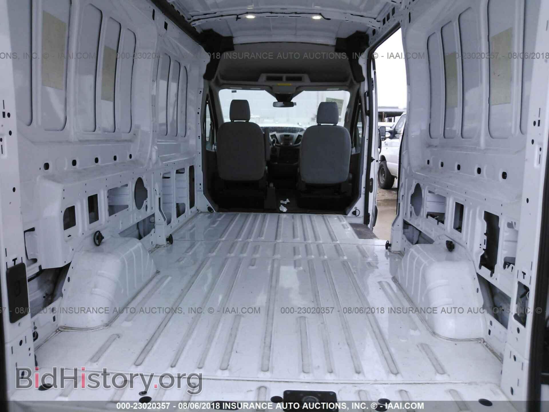 2018 Ford Transit - VIN: 1FTYR2CM3JKA15939 - Фото 8