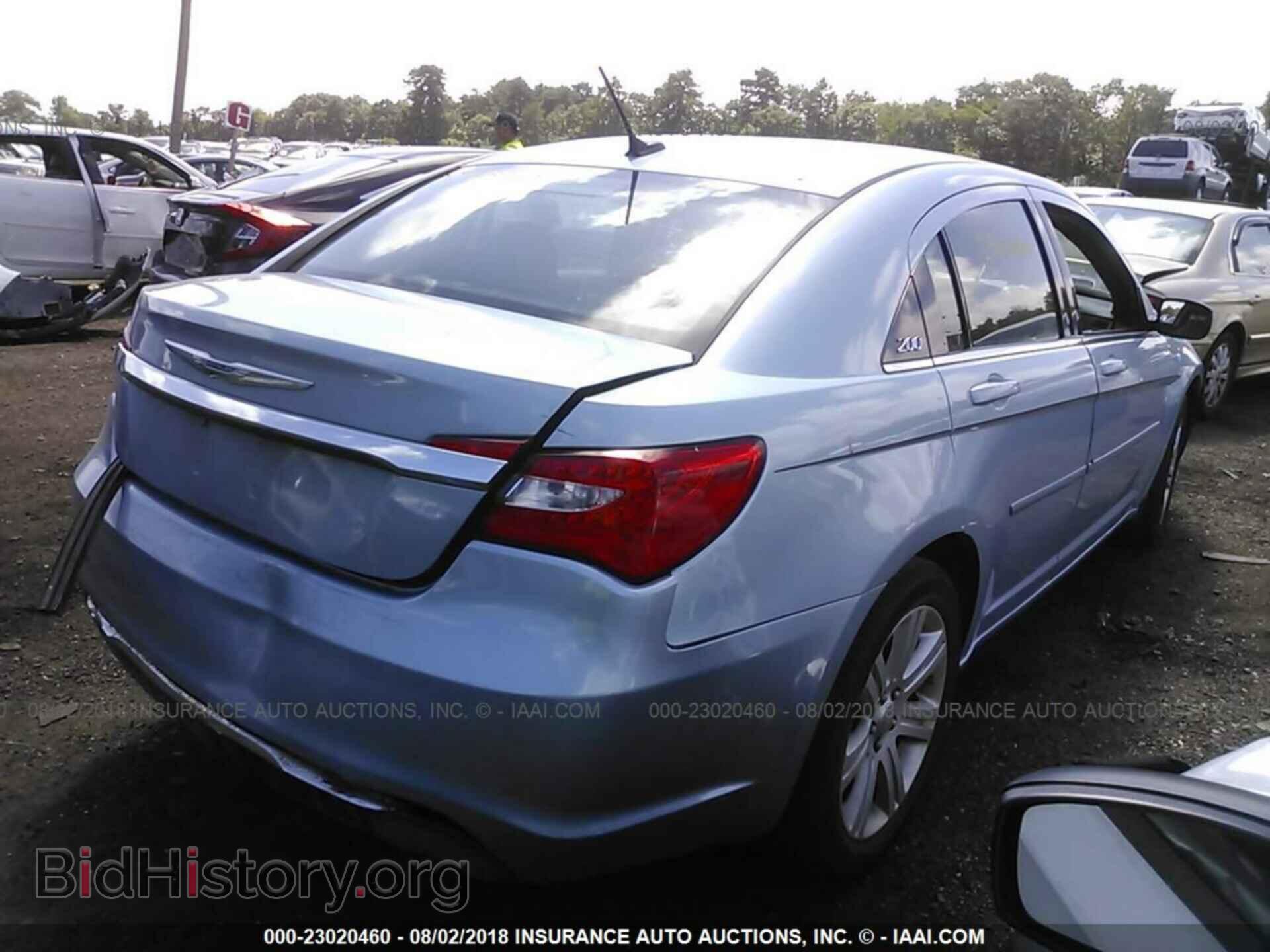 2013 Chrysler 200 - VIN: 1C3CCBAB1DN660304 - Фото 4