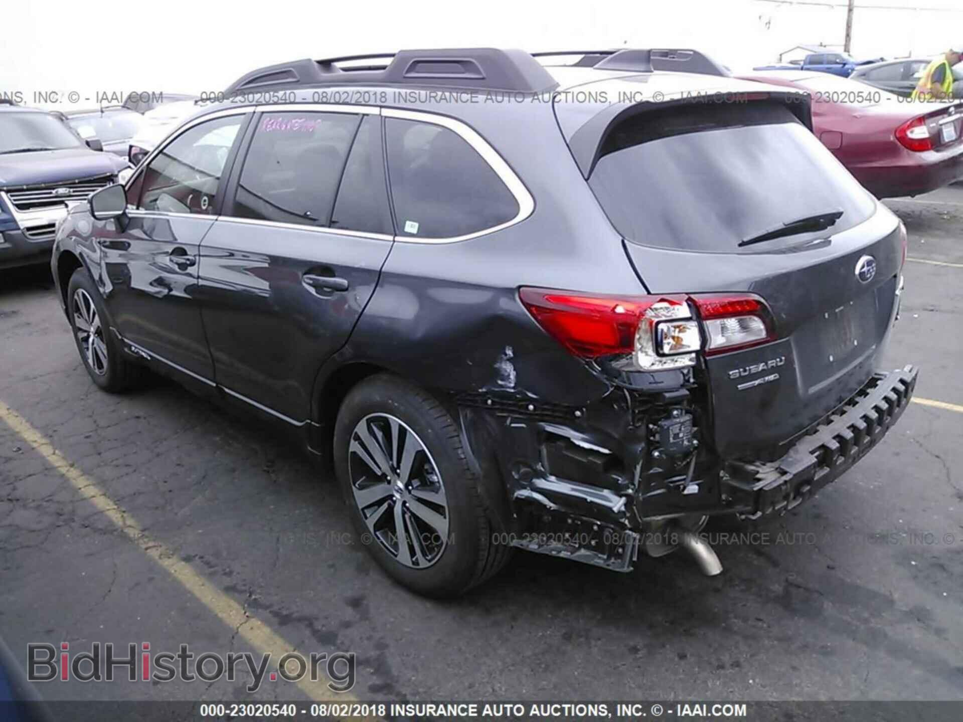 2018 Subaru Outback - VIN: 4S4BSANC6J3337862 - Фото 3