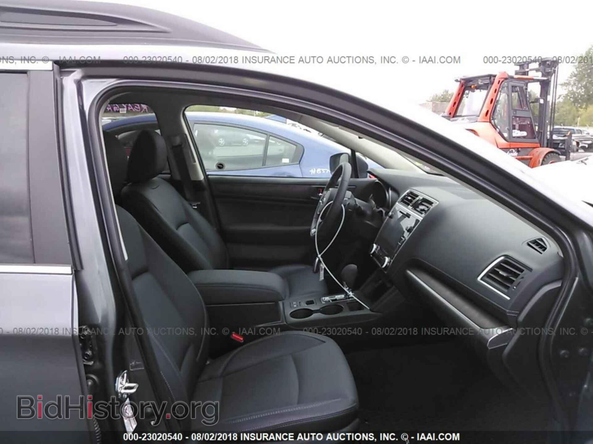 2018 Subaru Outback - VIN: 4S4BSANC6J3337862 - Фото 5