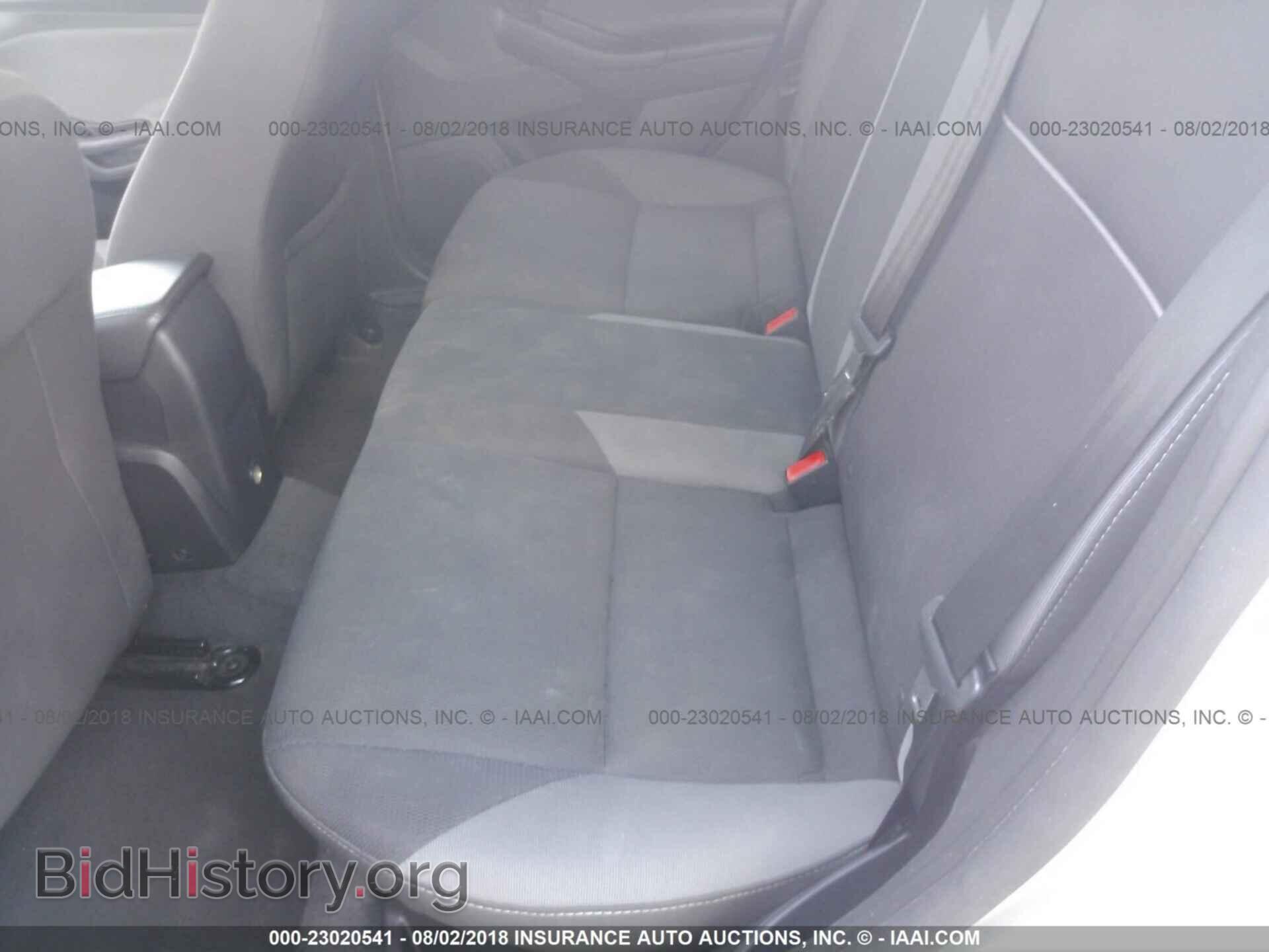 2012 Ford Focus - VIN: 1FAHP3K22CL183327 - Photo 8