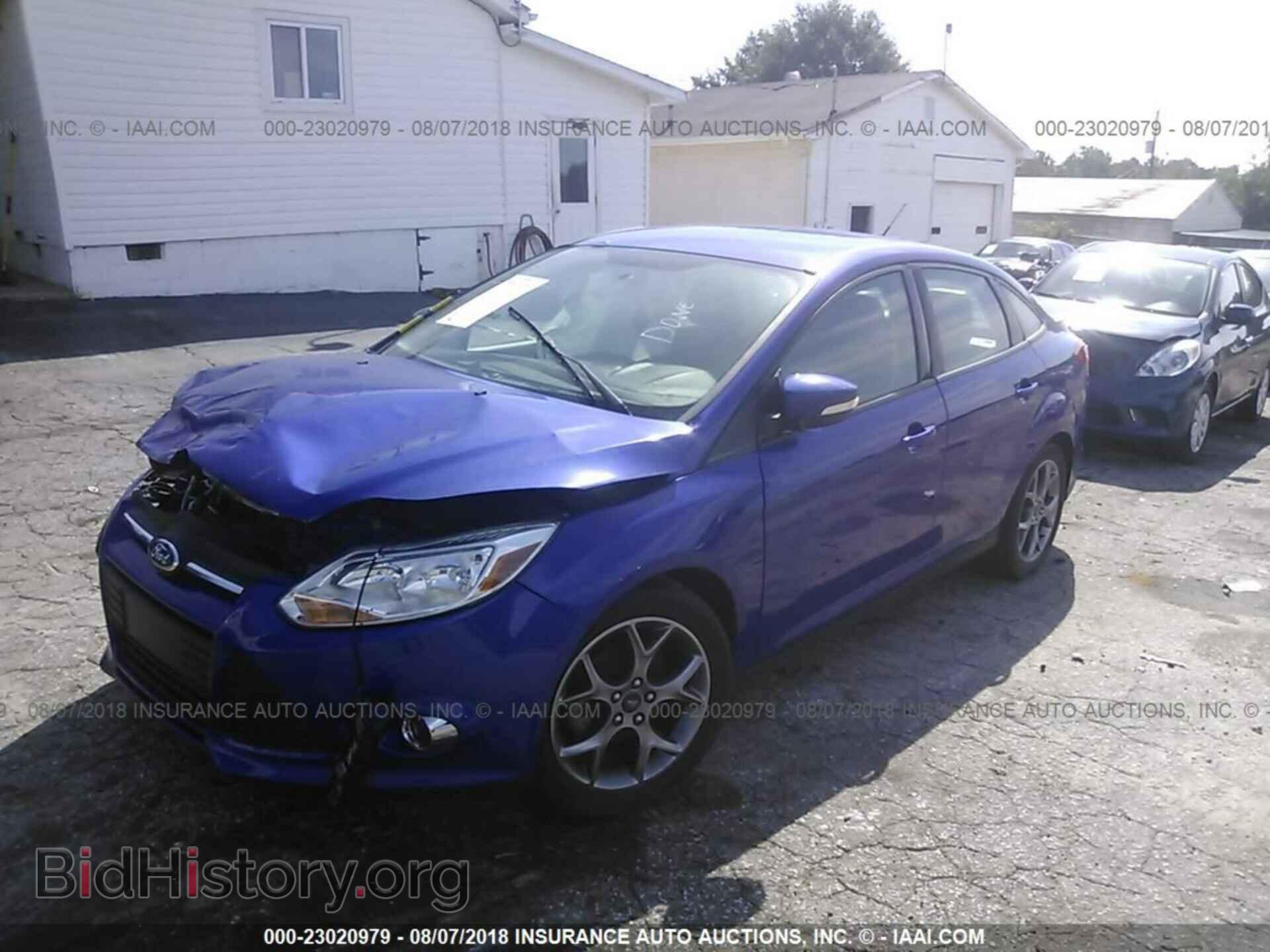 2014 Ford Focus - VIN: 1FADP3F29EL414820 - Photo 2