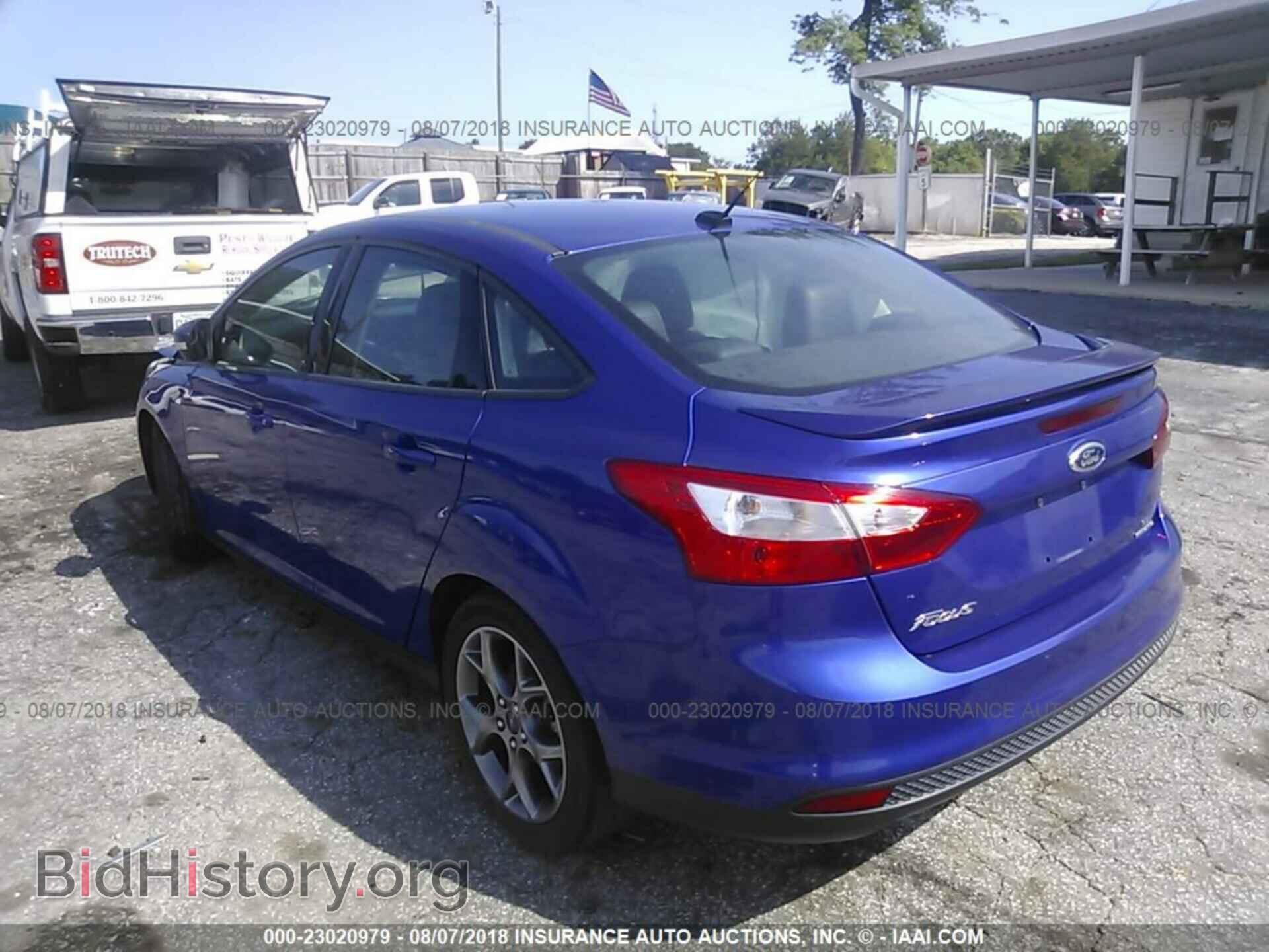 2014 Ford Focus - VIN: 1FADP3F29EL414820 - Photo 3