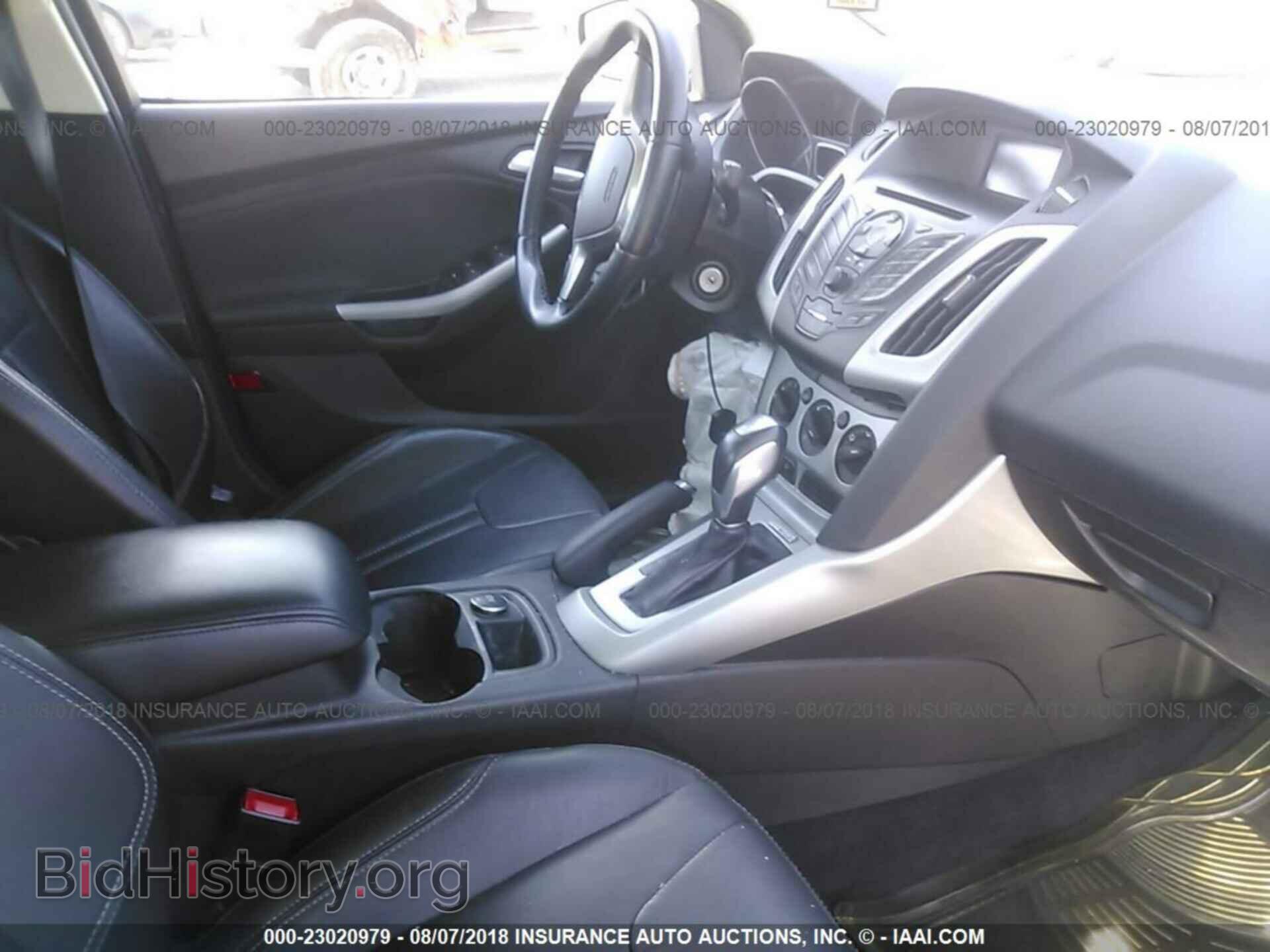 2014 Ford Focus - VIN: 1FADP3F29EL414820 - Photo 5