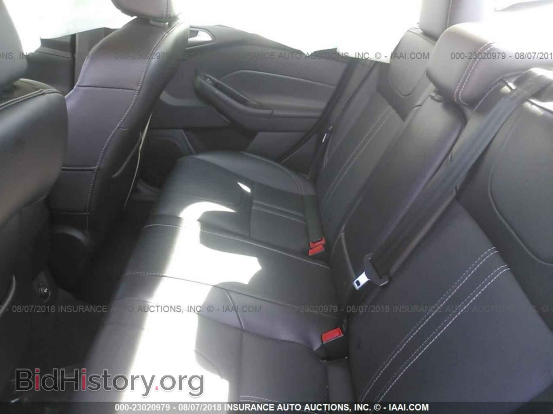 2014 Ford Focus - VIN: 1FADP3F29EL414820 - Photo 8