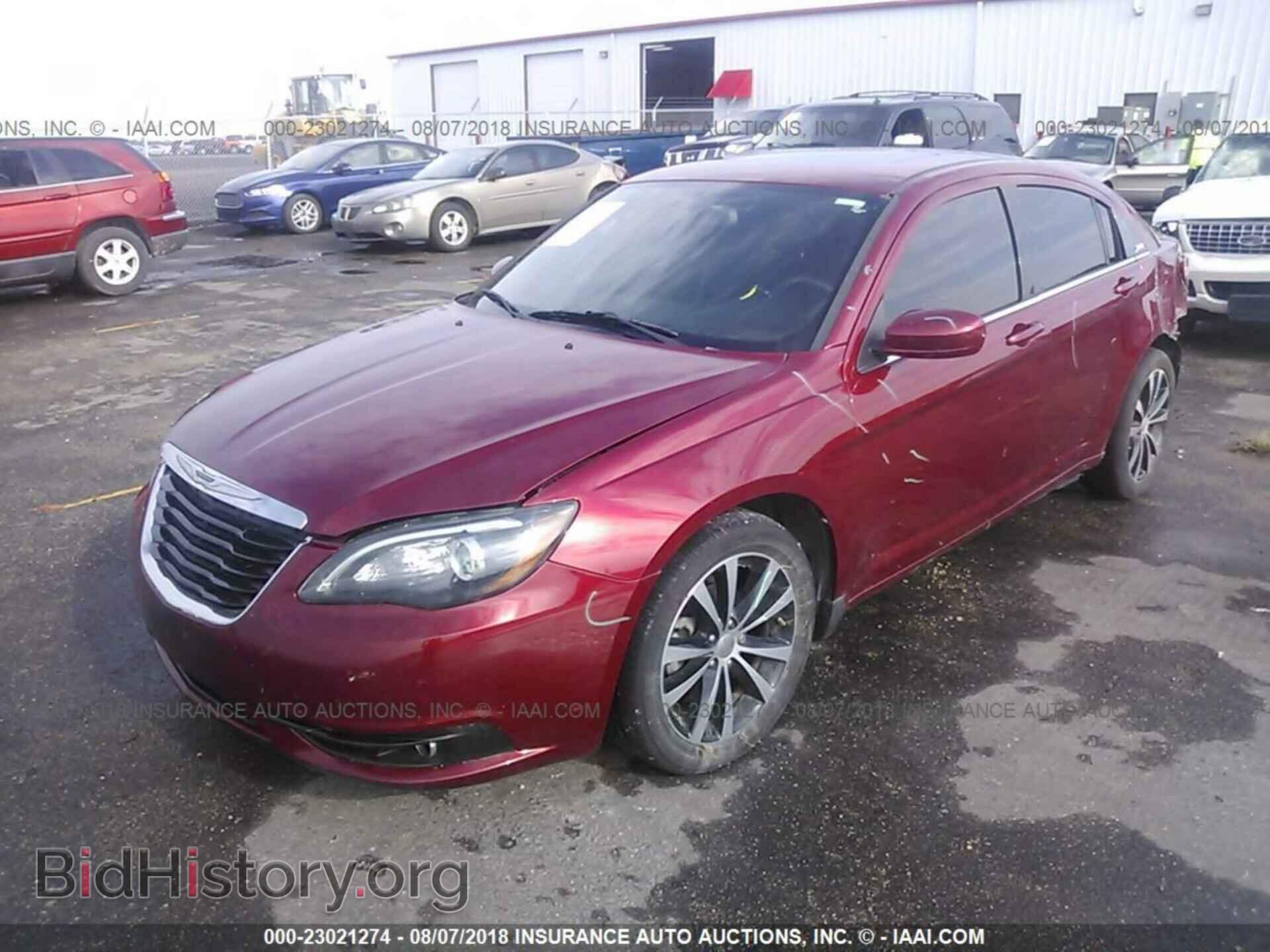 2012 Chrysler 200 - VIN: 1C3CCBHG4CN305420 - Photo 2