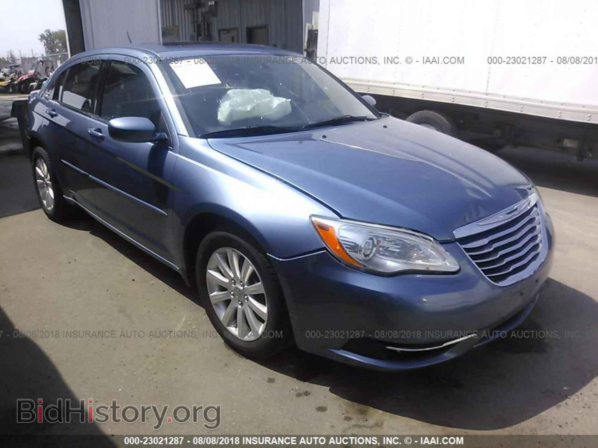 Фотография 1C3BC1FG0BN553221 - Chrysler 200 2011