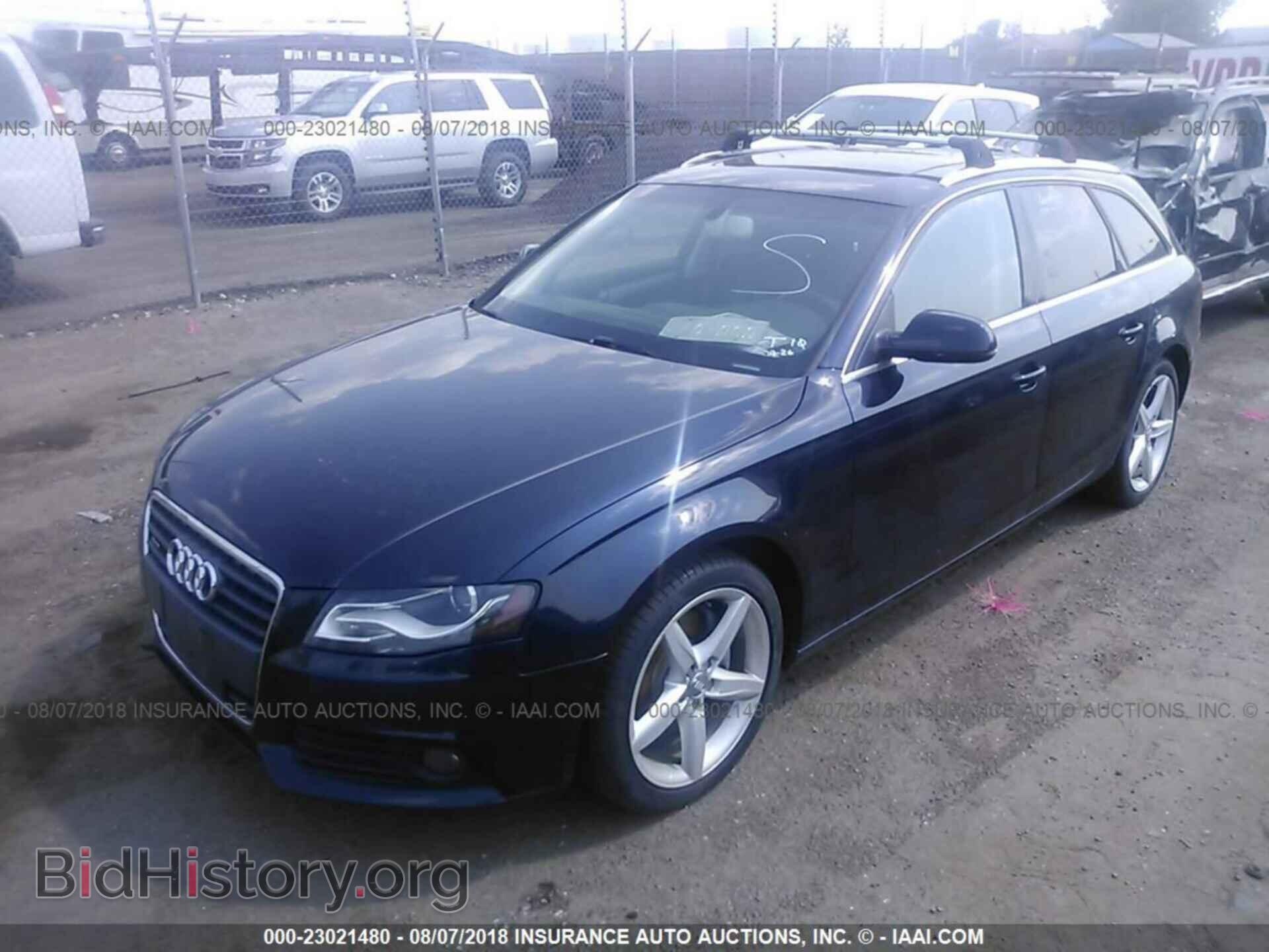 2011 Audi A4 - VIN: WAUWFAFL9BA073572 - Photo 2