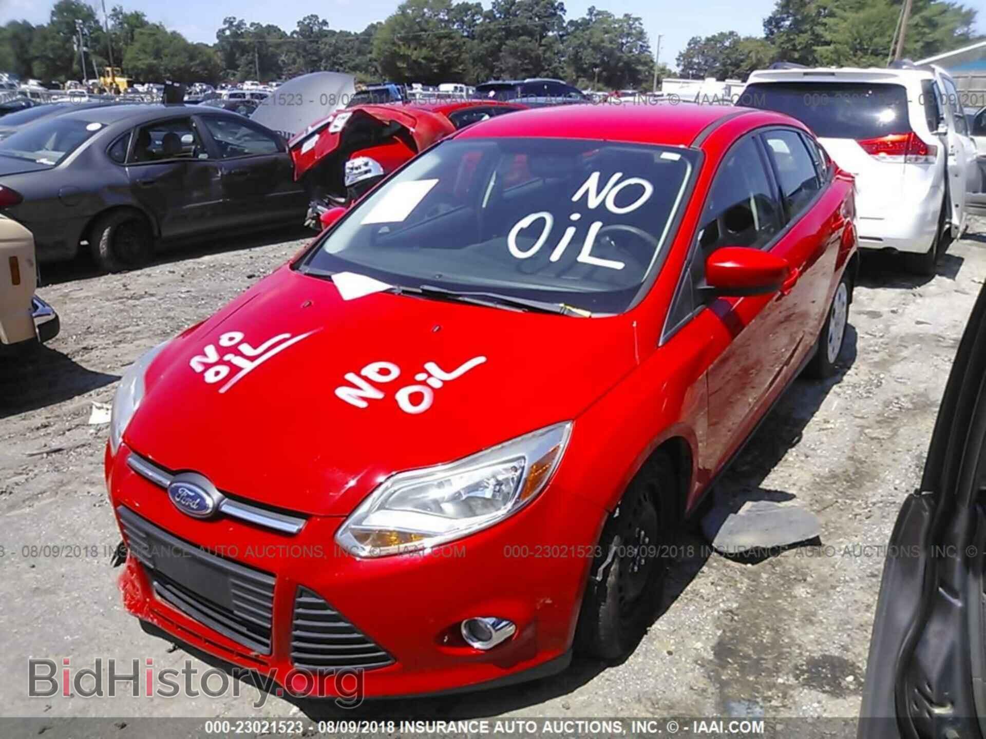 2012 Ford Focus - VIN: 1FAHP3F27CL187805 - Photo 2