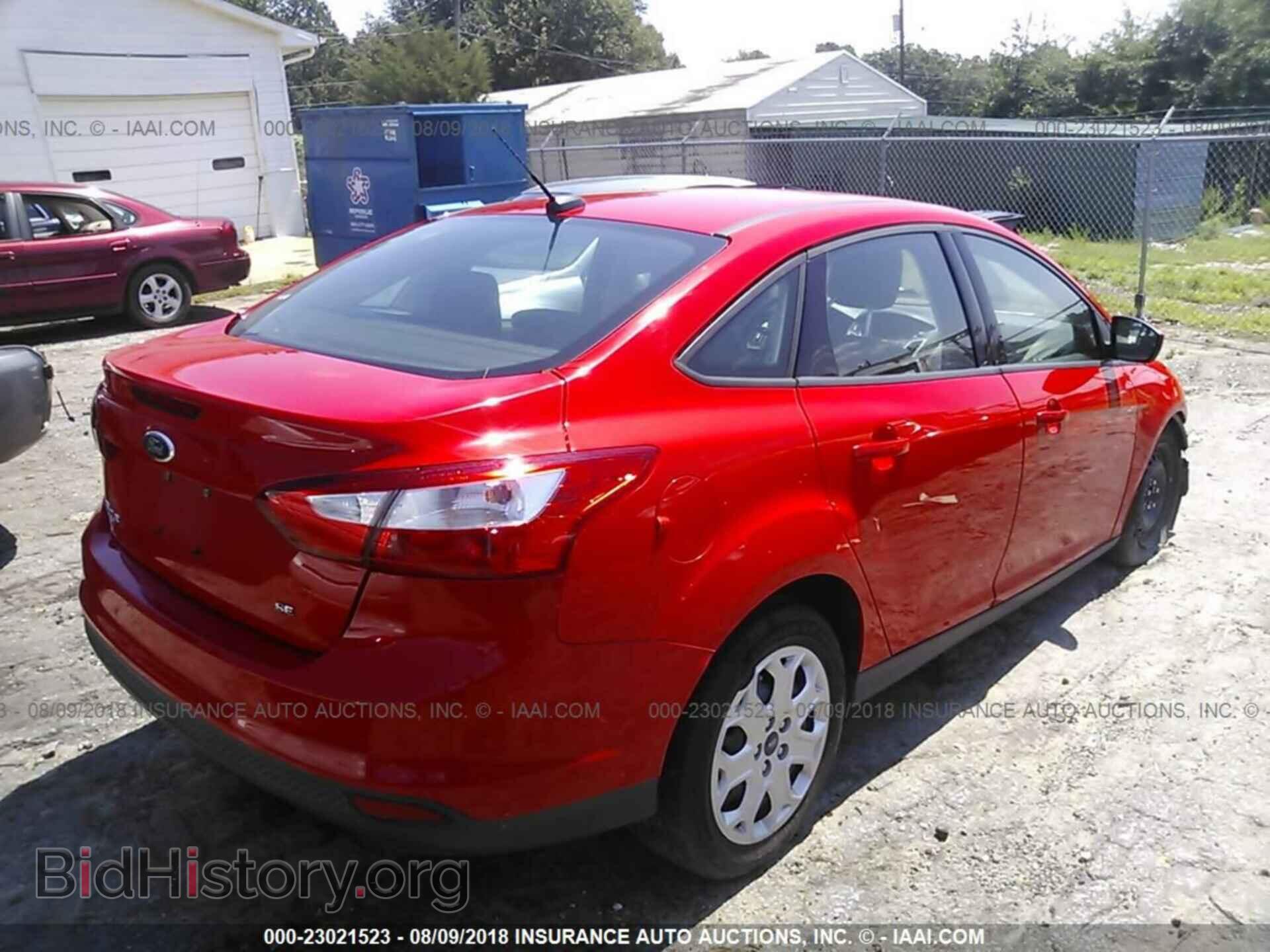 2012 Ford Focus - VIN: 1FAHP3F27CL187805 - Photo 4