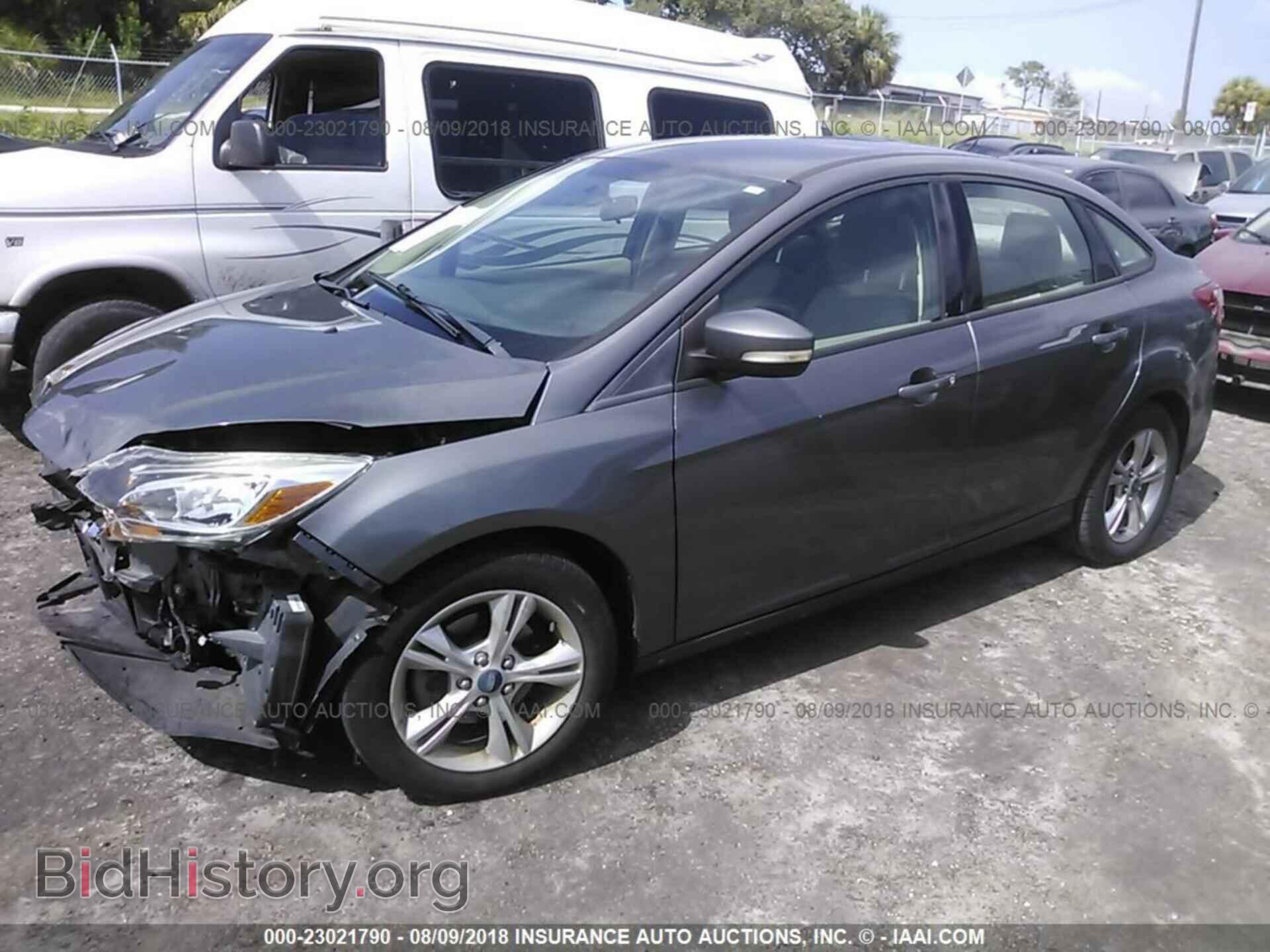2013 Ford Focus - VIN: 1FADP3F2XDL241307 - Photo 2