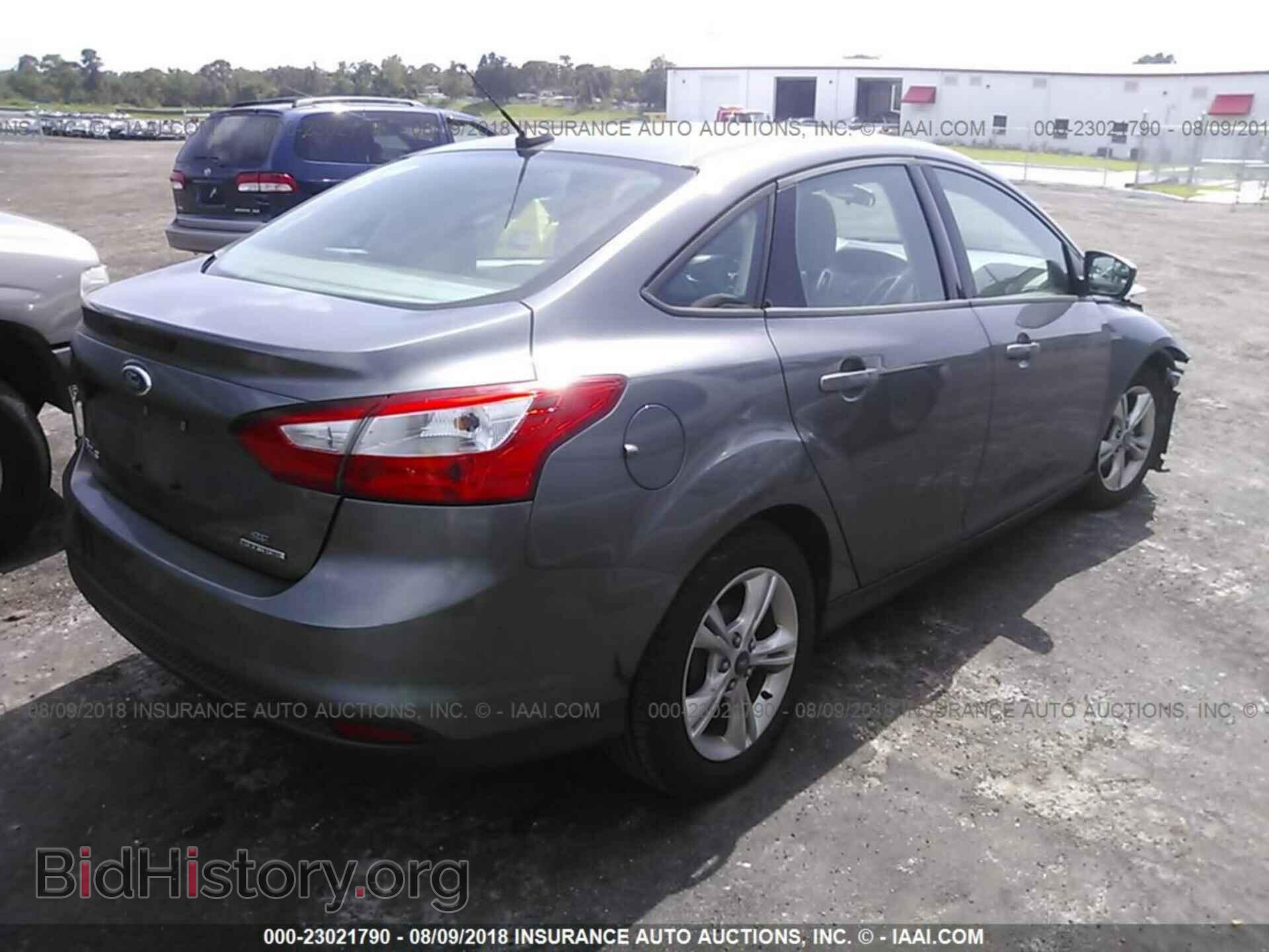 2013 Ford Focus - VIN: 1FADP3F2XDL241307 - Photo 4