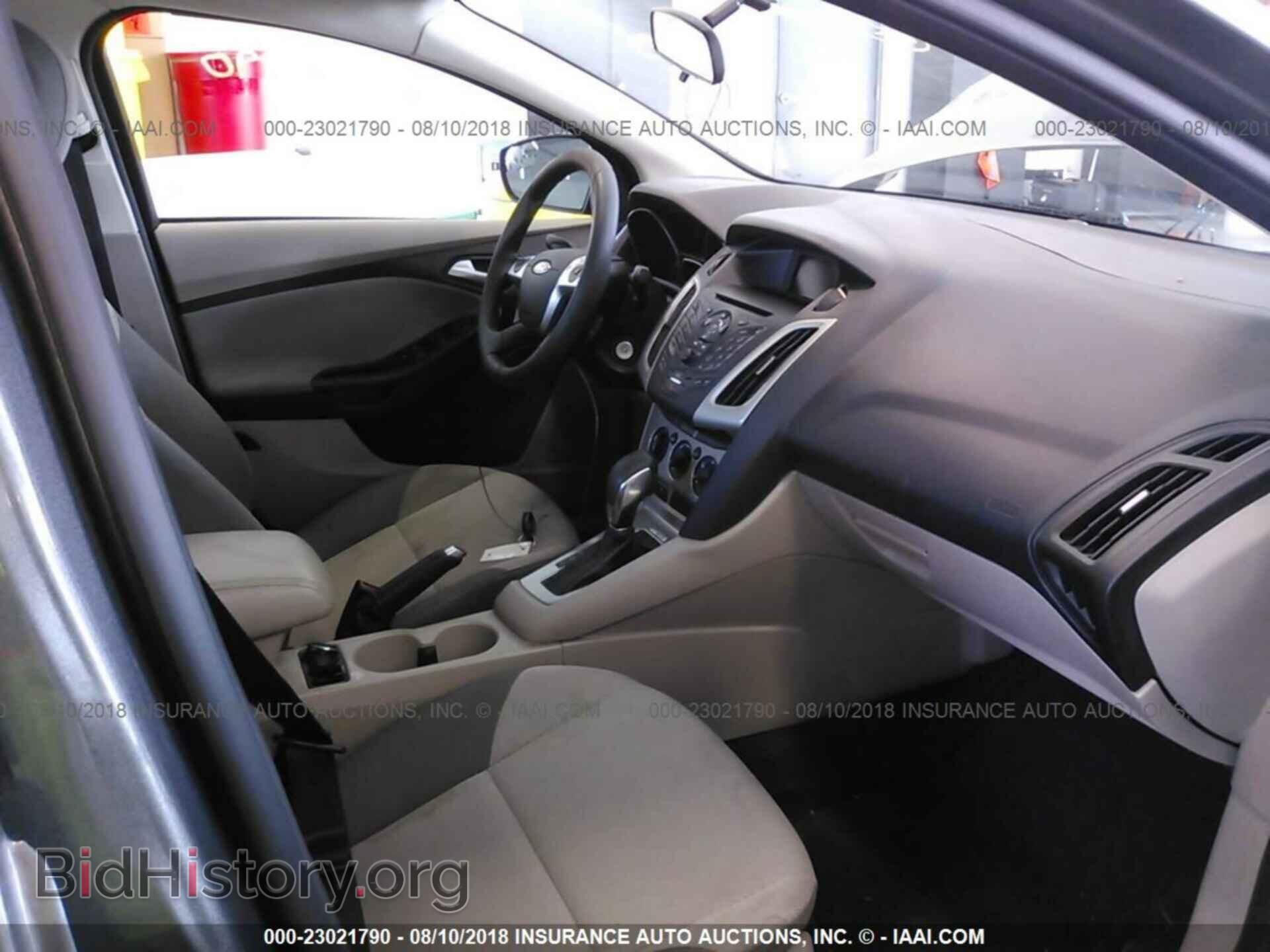 2013 Ford Focus - VIN: 1FADP3F2XDL241307 - Photo 5