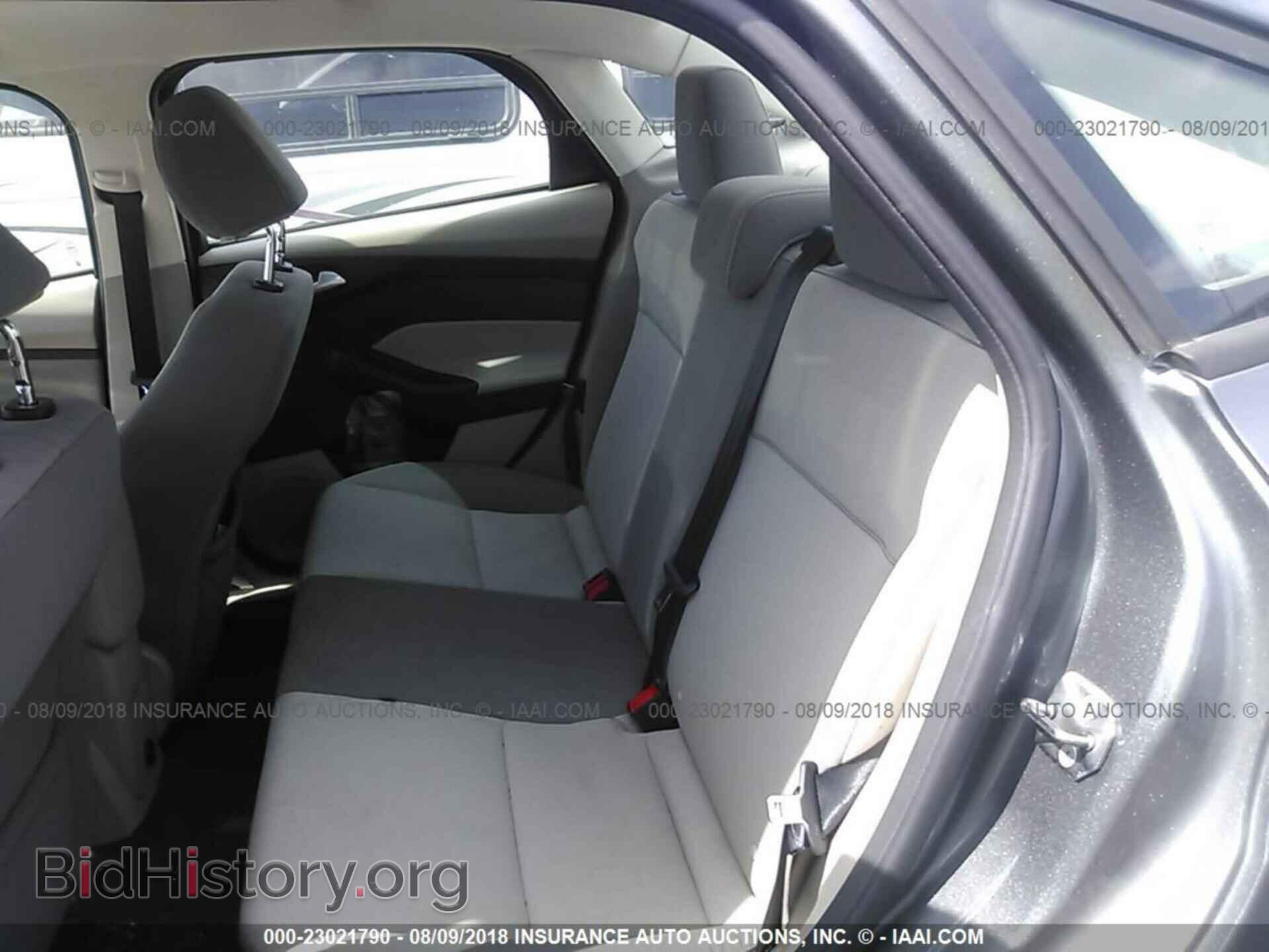 2013 Ford Focus - VIN: 1FADP3F2XDL241307 - Photo 8