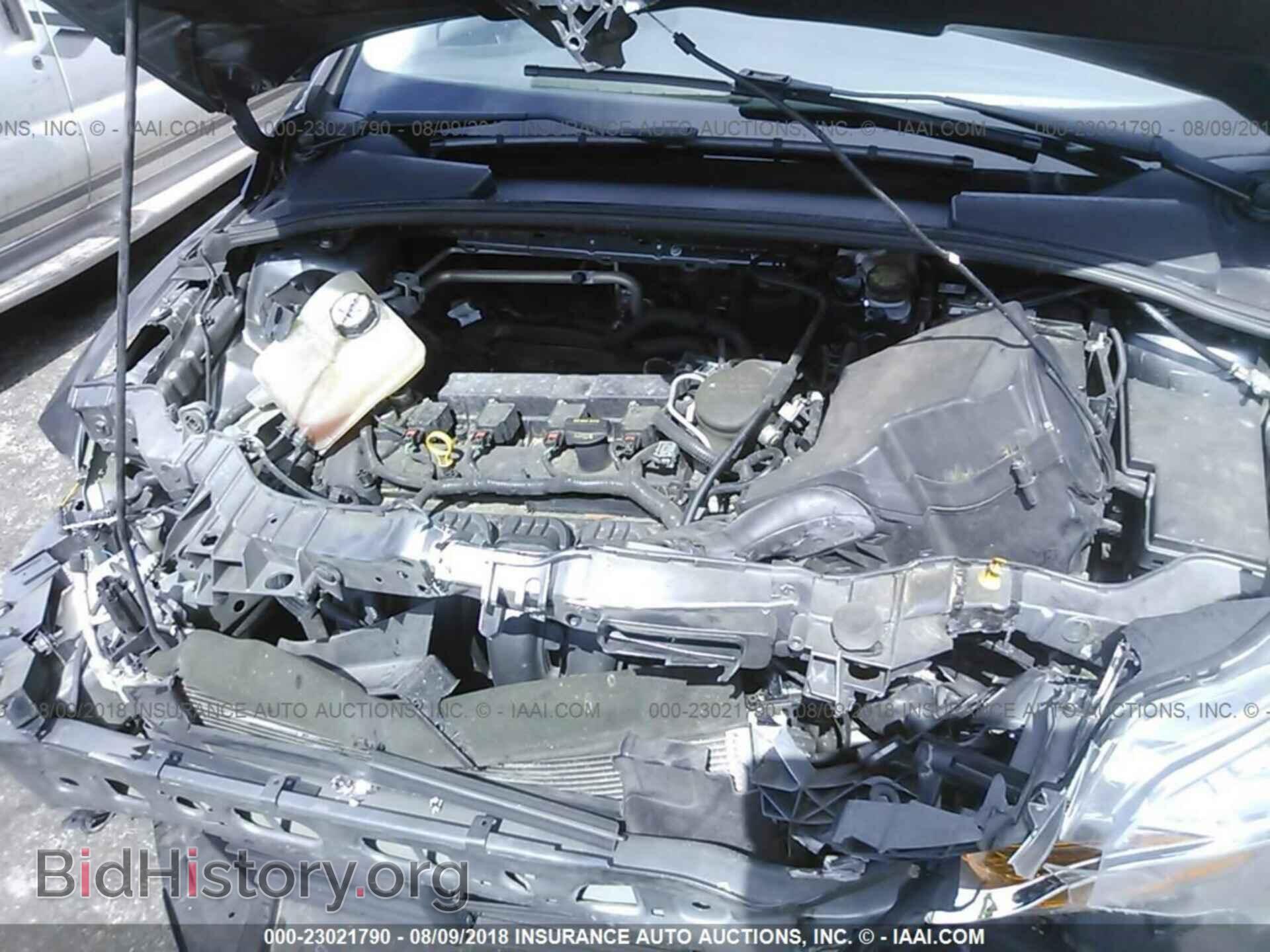 2013 Ford Focus - VIN: 1FADP3F2XDL241307 - Photo 10