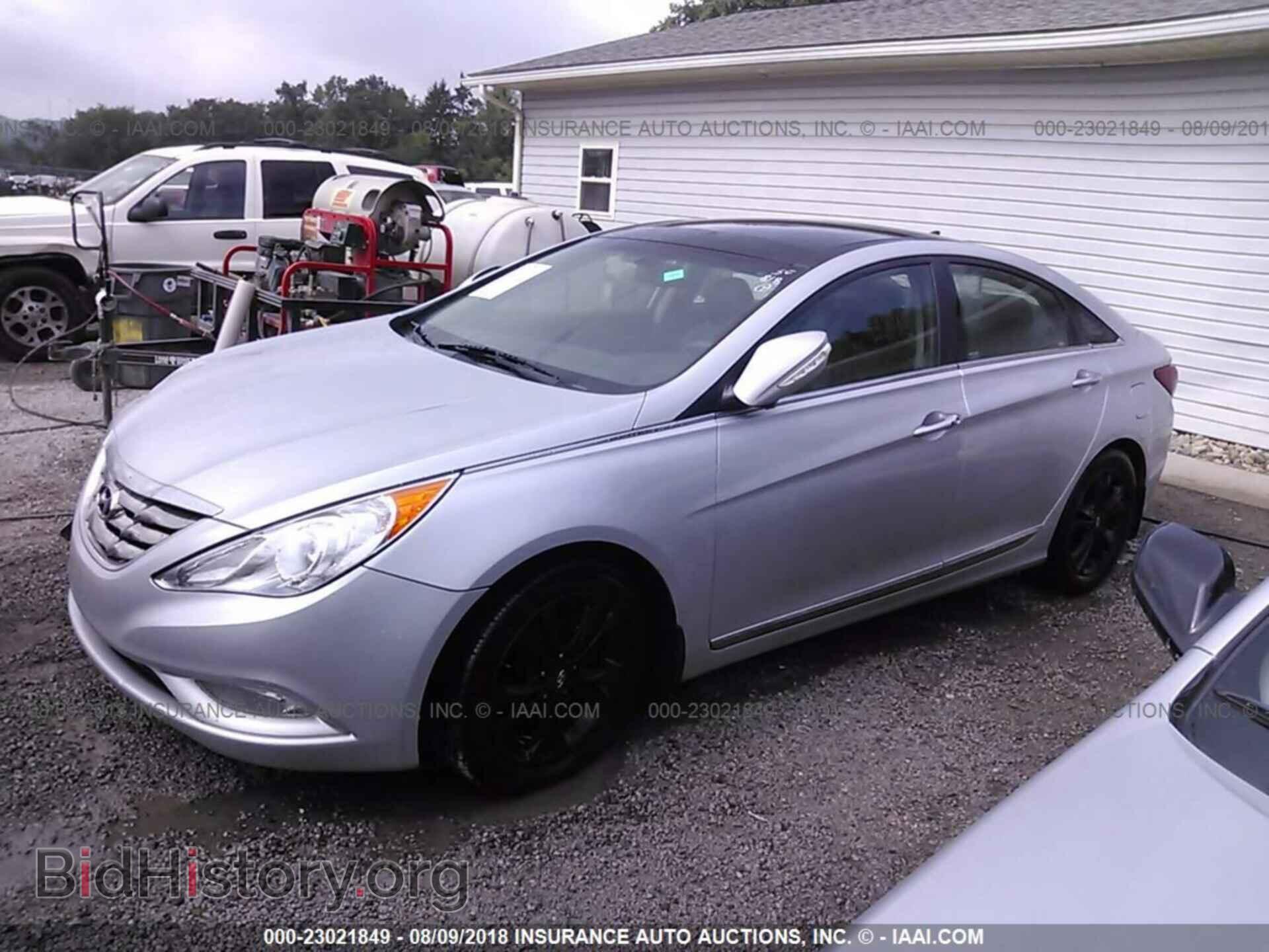 2012 Hyundai Sonata - VIN: 5NPEC4AC4CH425385 - Photo 2