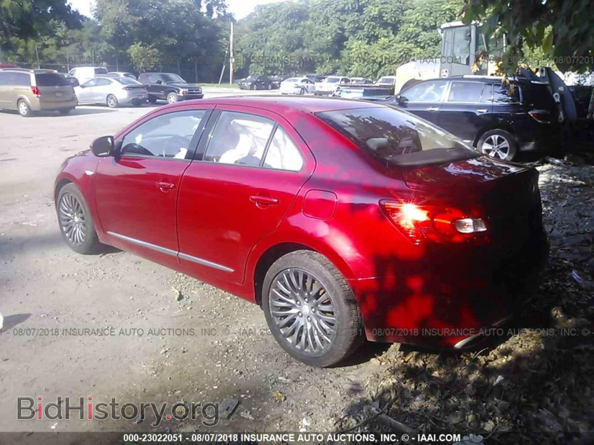2012 Suzuki Kizashi - VIN: JS2RF9A35C6100086 - Photo 3