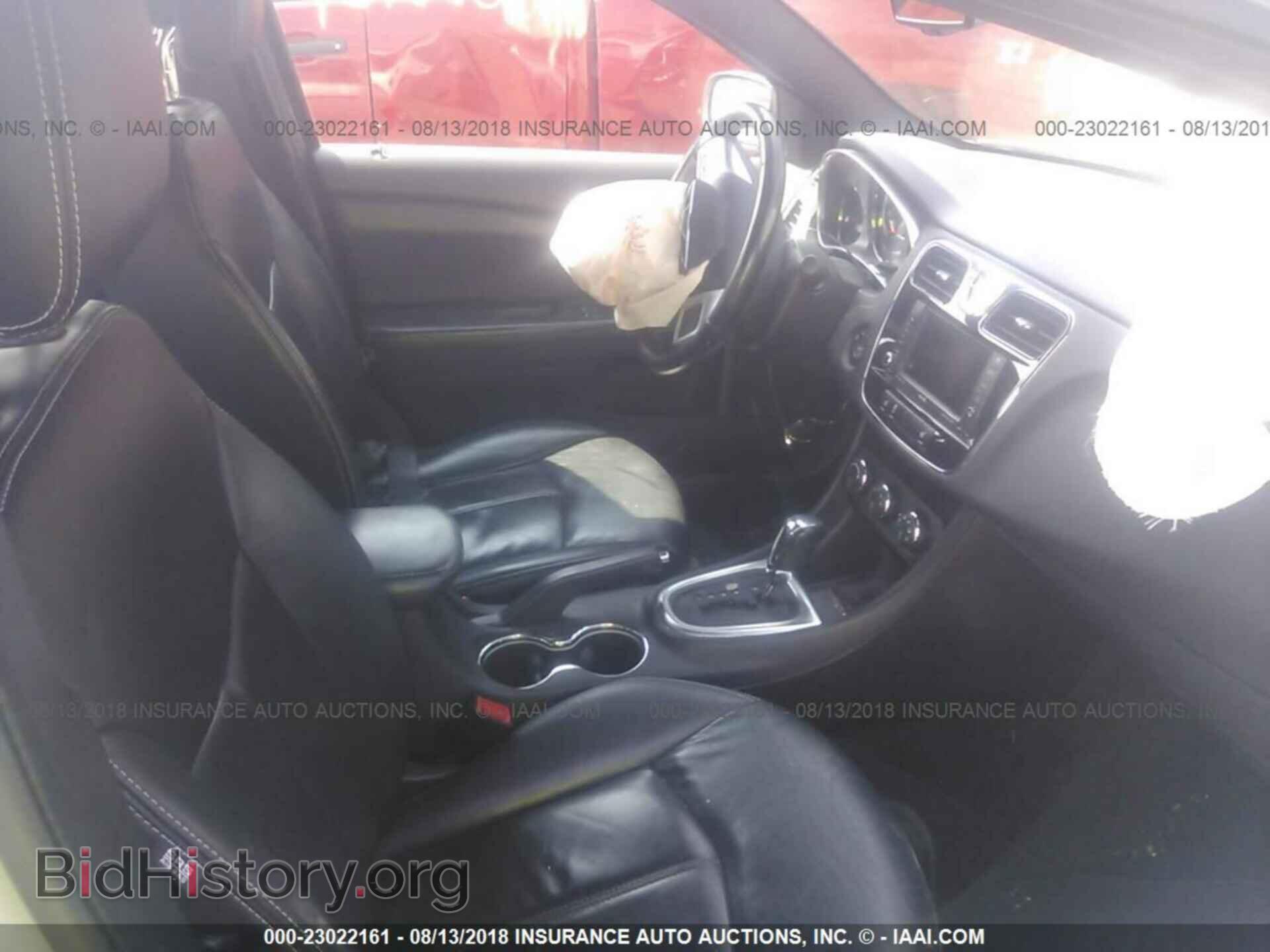 2011 Chrysler 200 - VIN: 1C3BC2FB5BN626447 - Photo 5