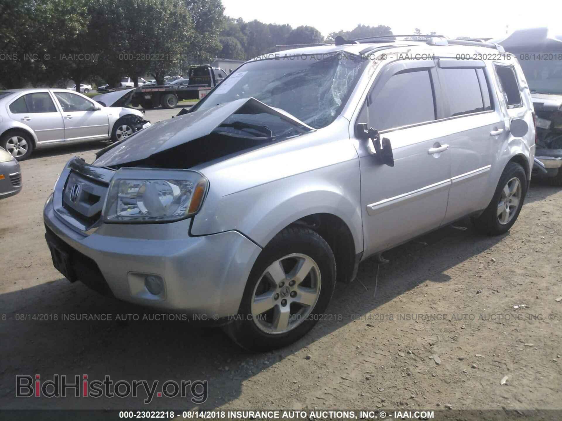 2011 Honda Pilot - VIN: 5FNYF4H64BB045285 - Photo 2