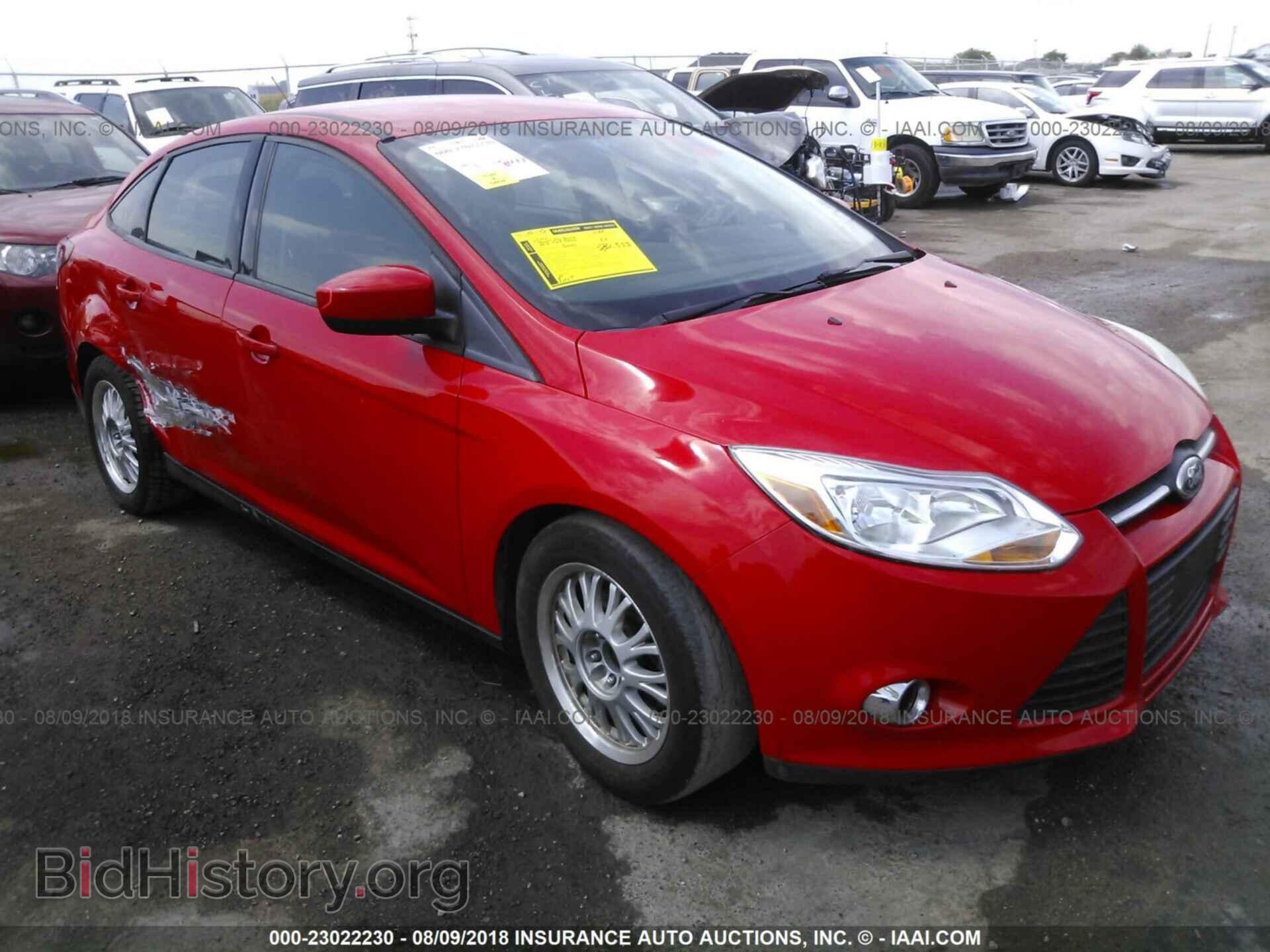 Photo 1FAHP3F24CL449215 - Ford Focus 2012