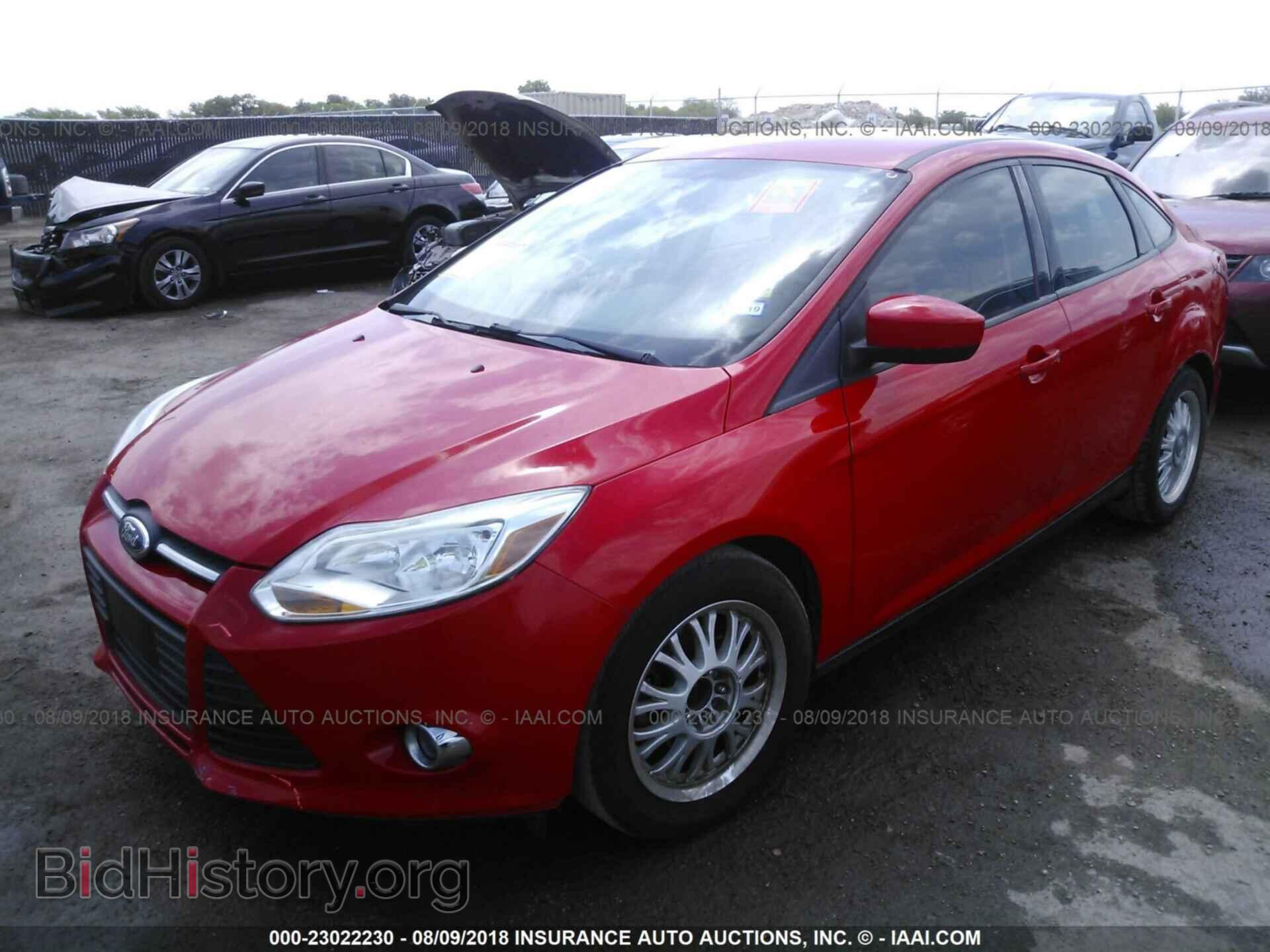2012 Ford Focus - VIN: 1FAHP3F24CL449215 - Фото 2