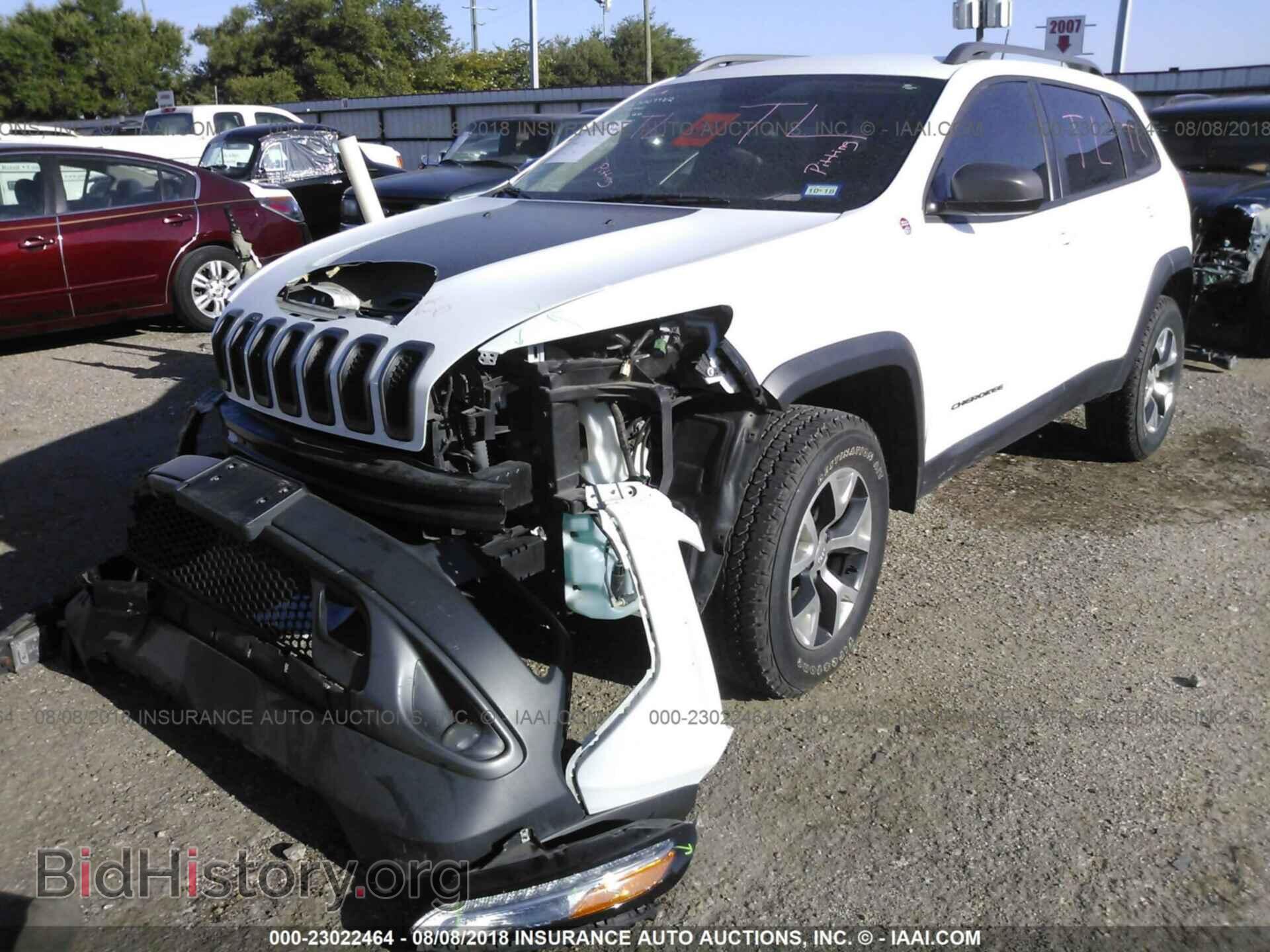 2015 Jeep Cherokee - VIN: 1C4PJMBS8FW653490 - Фото 2