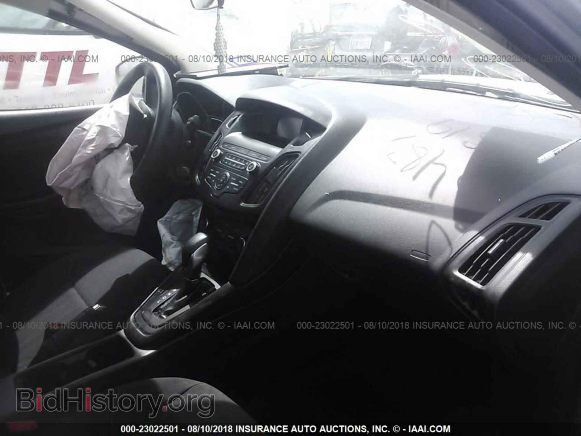 2018 Ford Focus - VIN: 1FADP3E2XJL302619 - Фото 5