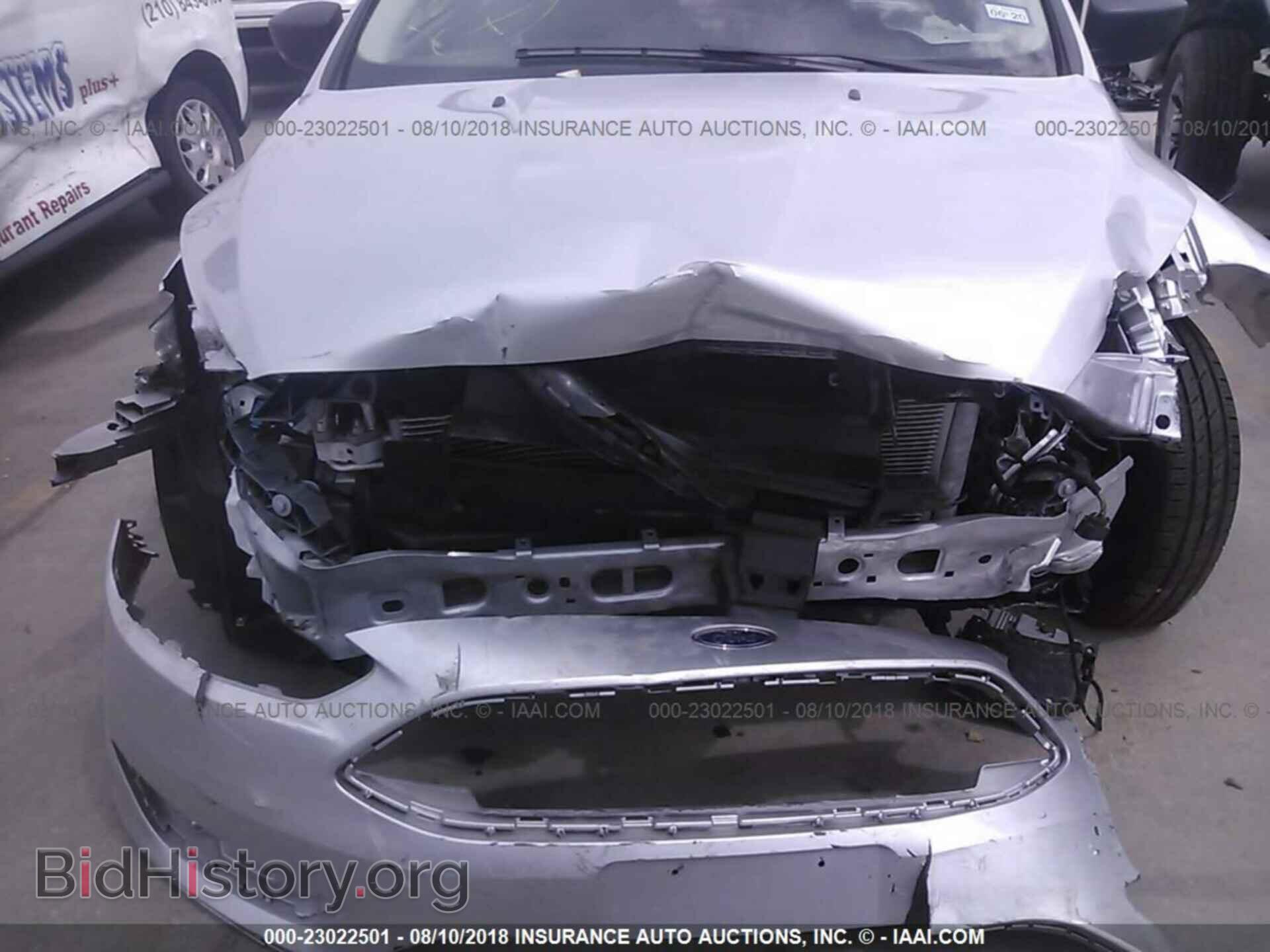 2018 Ford Focus - VIN: 1FADP3E2XJL302619 - Фото 6