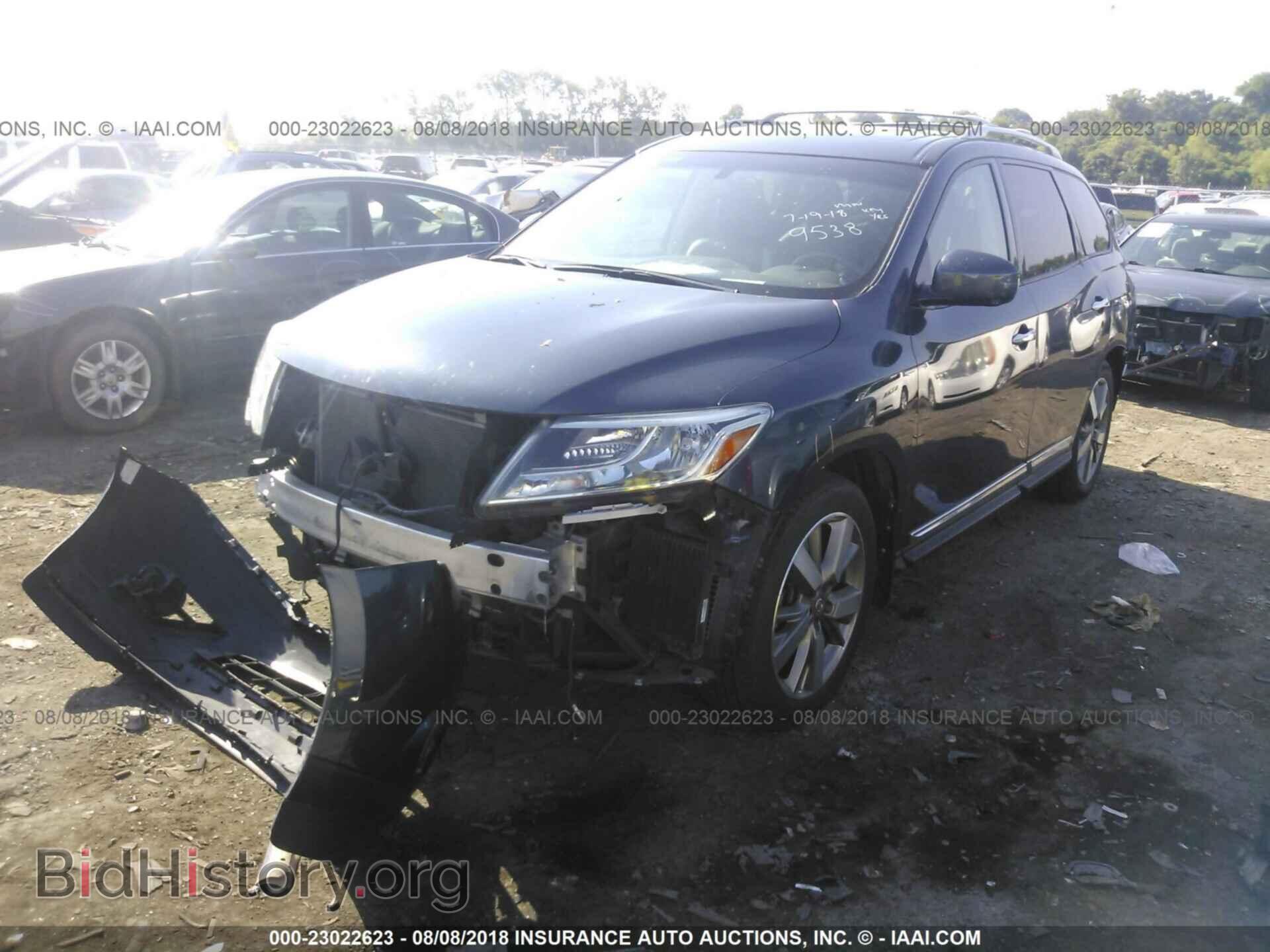 2015 Nissan Pathfinder - VIN: 5N1AR2MN4FC689538 - Фото 2