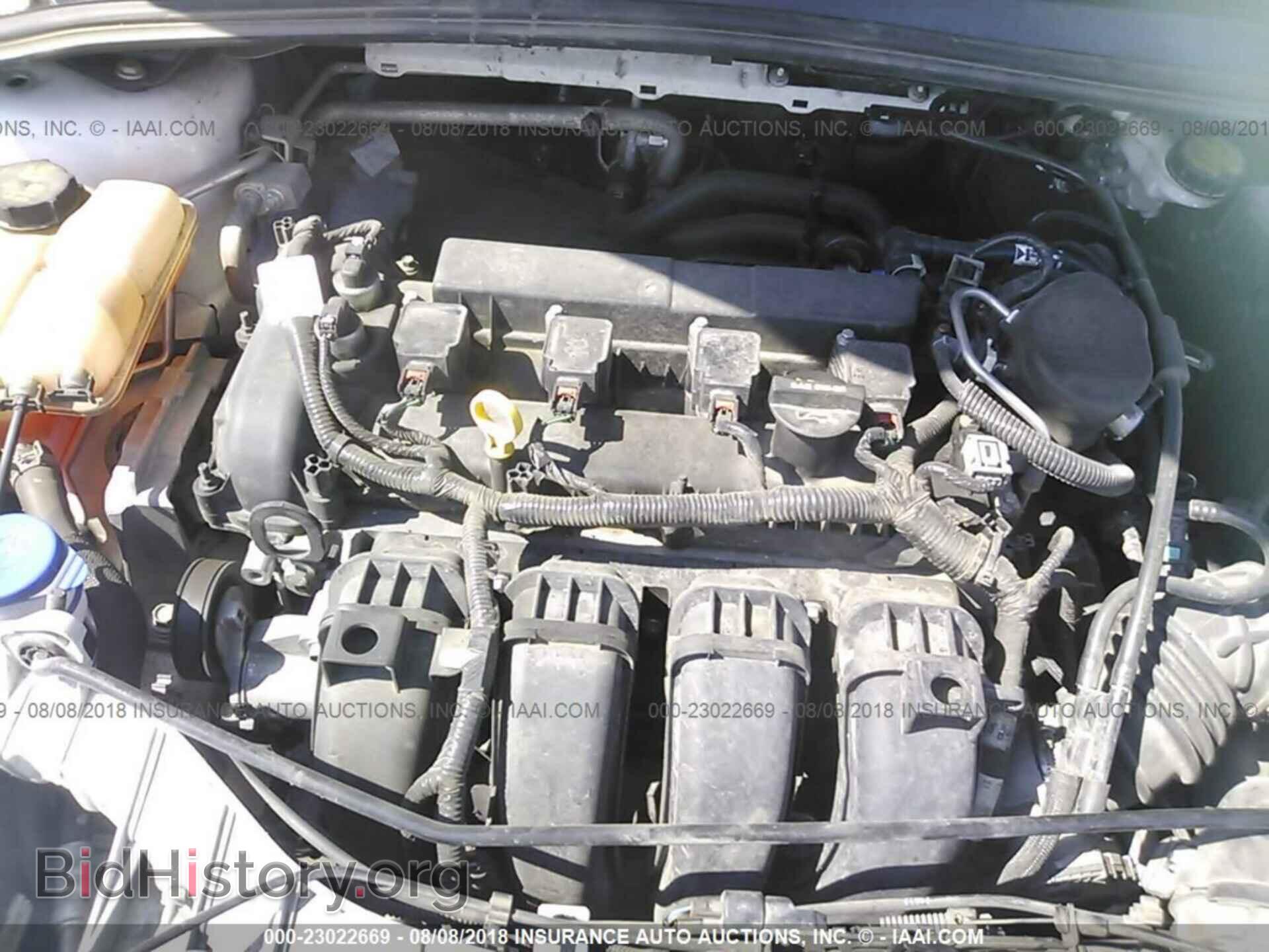 2014 Ford Focus - VIN: 1FADP3F2XEL327458 - Photo 10