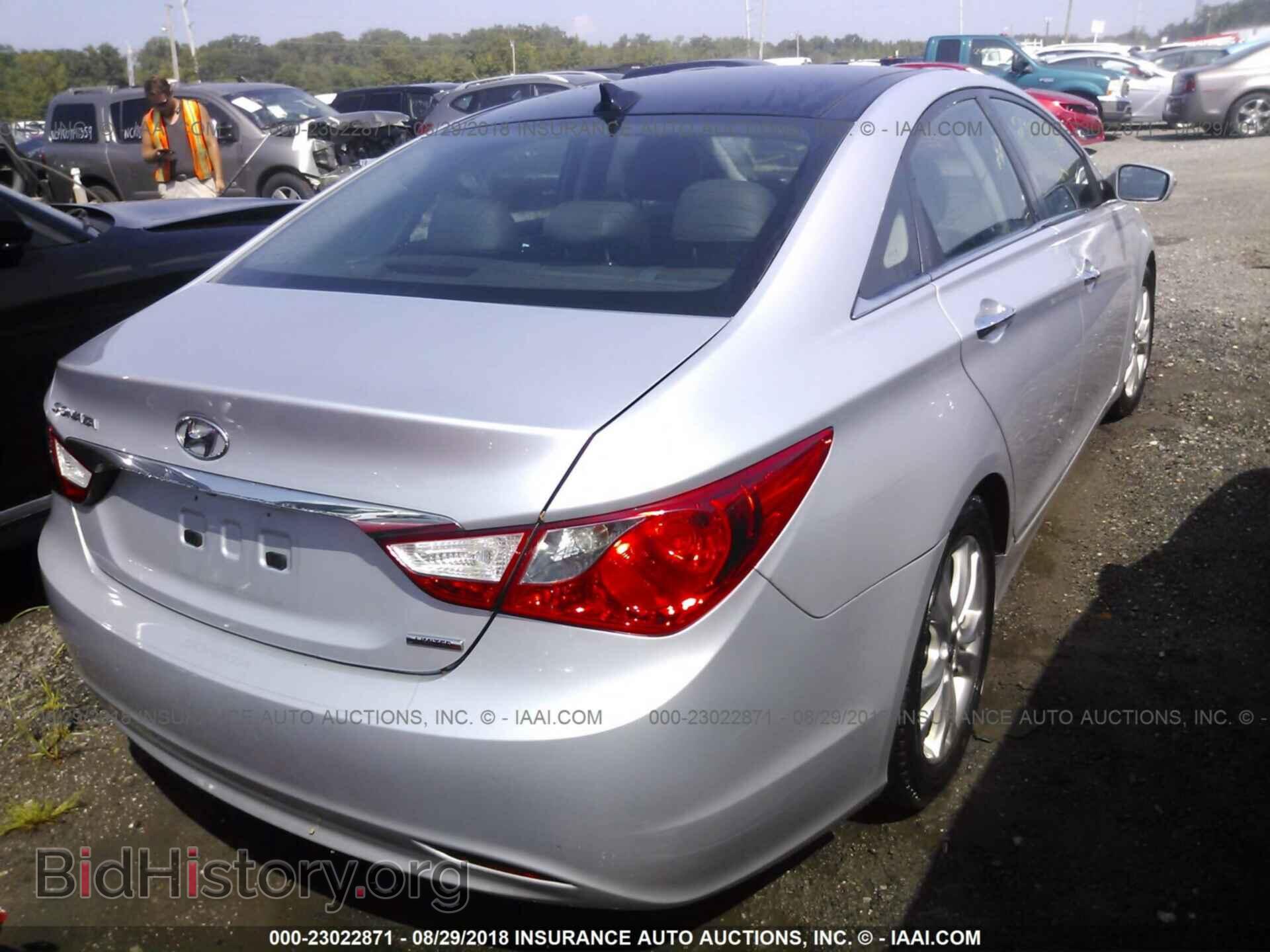 2012 Hyundai Sonata - VIN: 5NPEC4AC2CH473533 - Photo 4