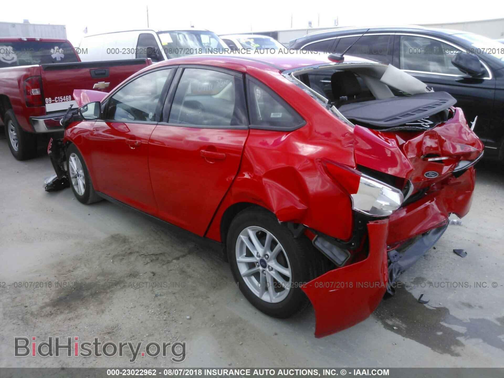 2017 Ford Focus - VIN: 1FADP3F27HL267546 - Photo 3