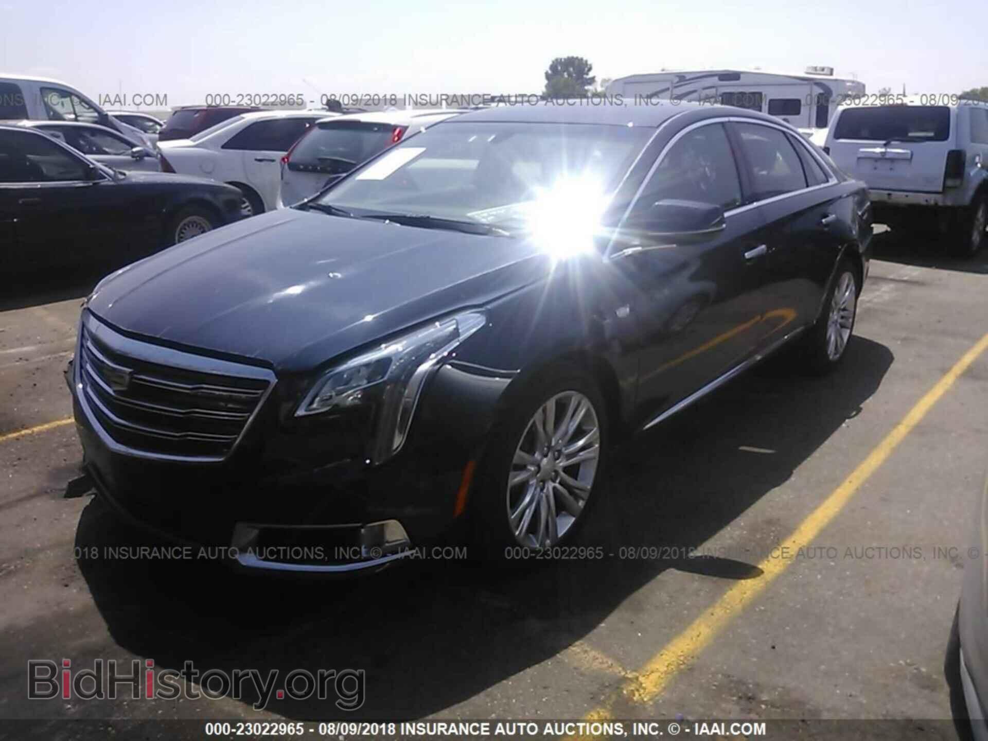 2018 Cadillac Xts - VIN: 2G61N5S32J9164497 - Фото 2