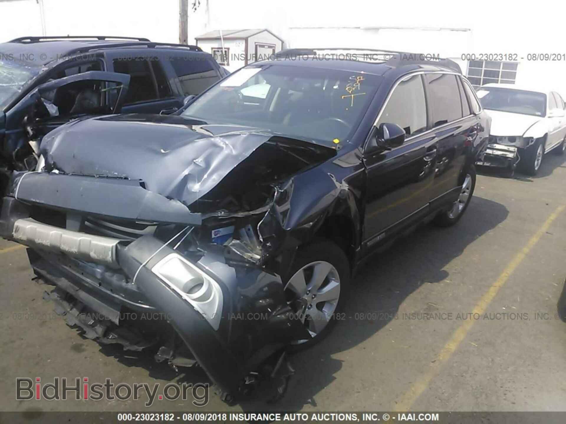 2011 Subaru Outback - VIN: 4S4BRBKC1B3348694 - Фото 2