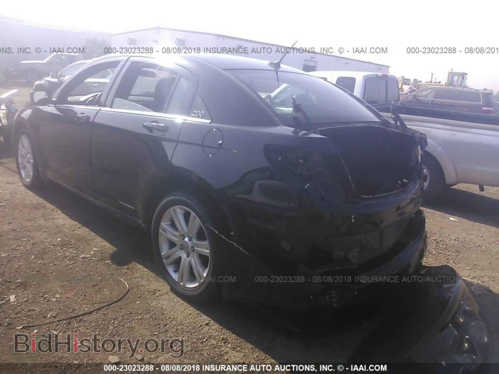 2013 Chrysler 200 - VIN: 1C3CCBAB8DN686933 - Фото 3