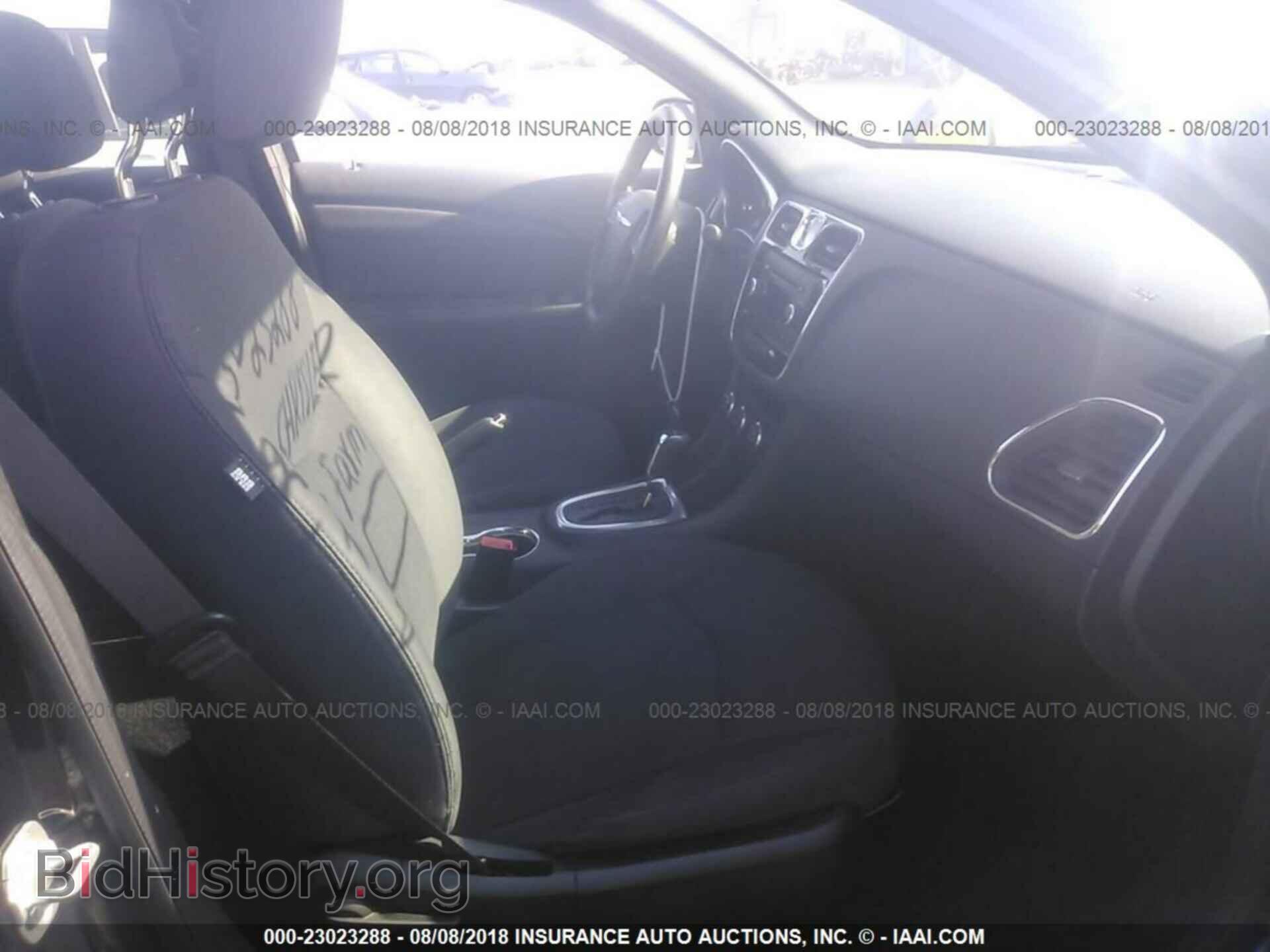 2013 Chrysler 200 - VIN: 1C3CCBAB8DN686933 - Фото 5