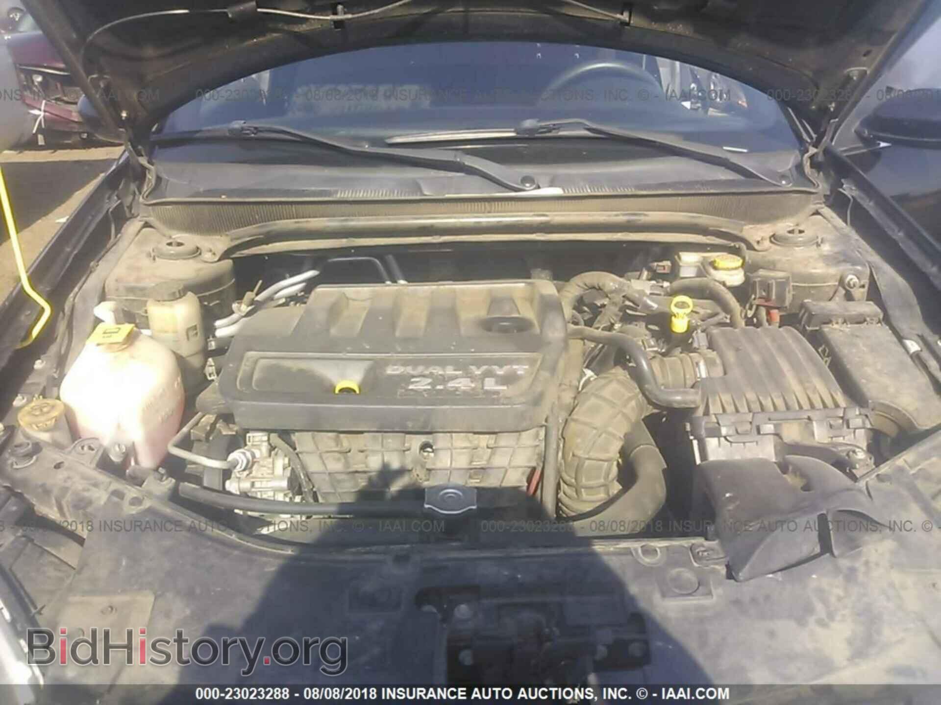 2013 Chrysler 200 - VIN: 1C3CCBAB8DN686933 - Фото 10