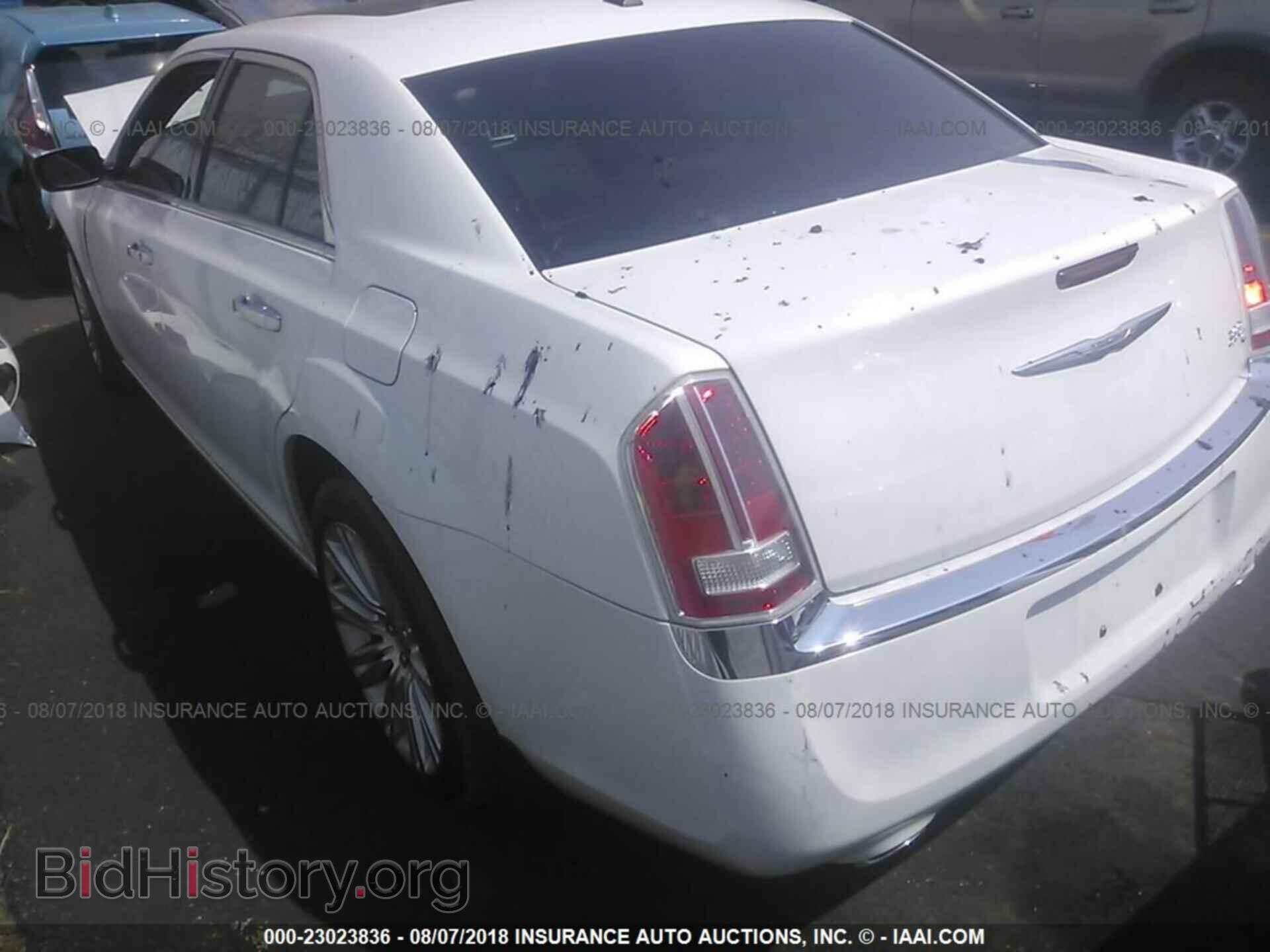 2011 Chrysler 300c - VIN: 2C3CA6CT3BH580026 - Фото 3