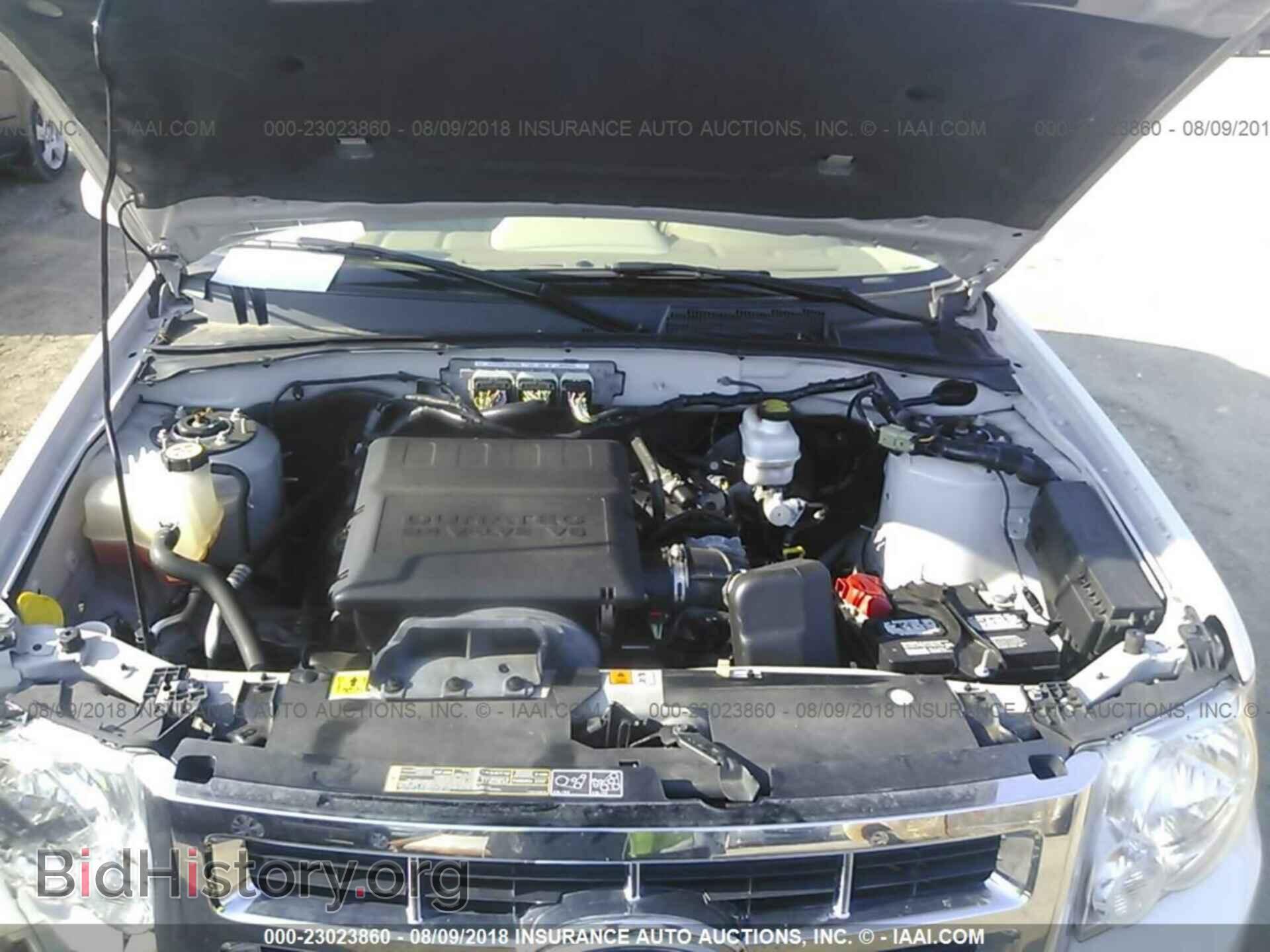 2011 Ford Escape - VIN: 1FMCU9EG2BKB11034 - Photo 10