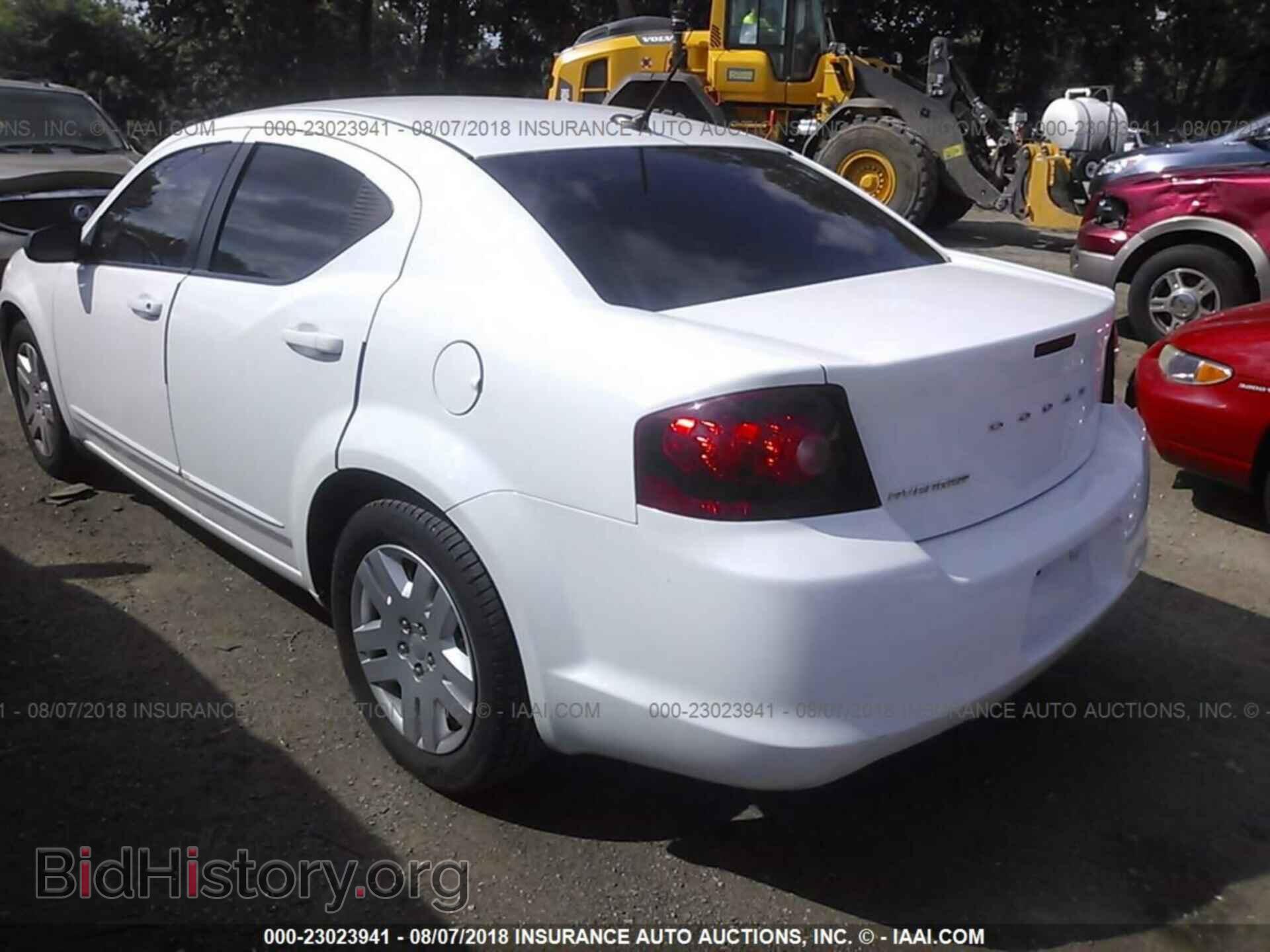 2011 Dodge Avenger - VIN: 1B3BD4FB2BN572725 - Фото 3