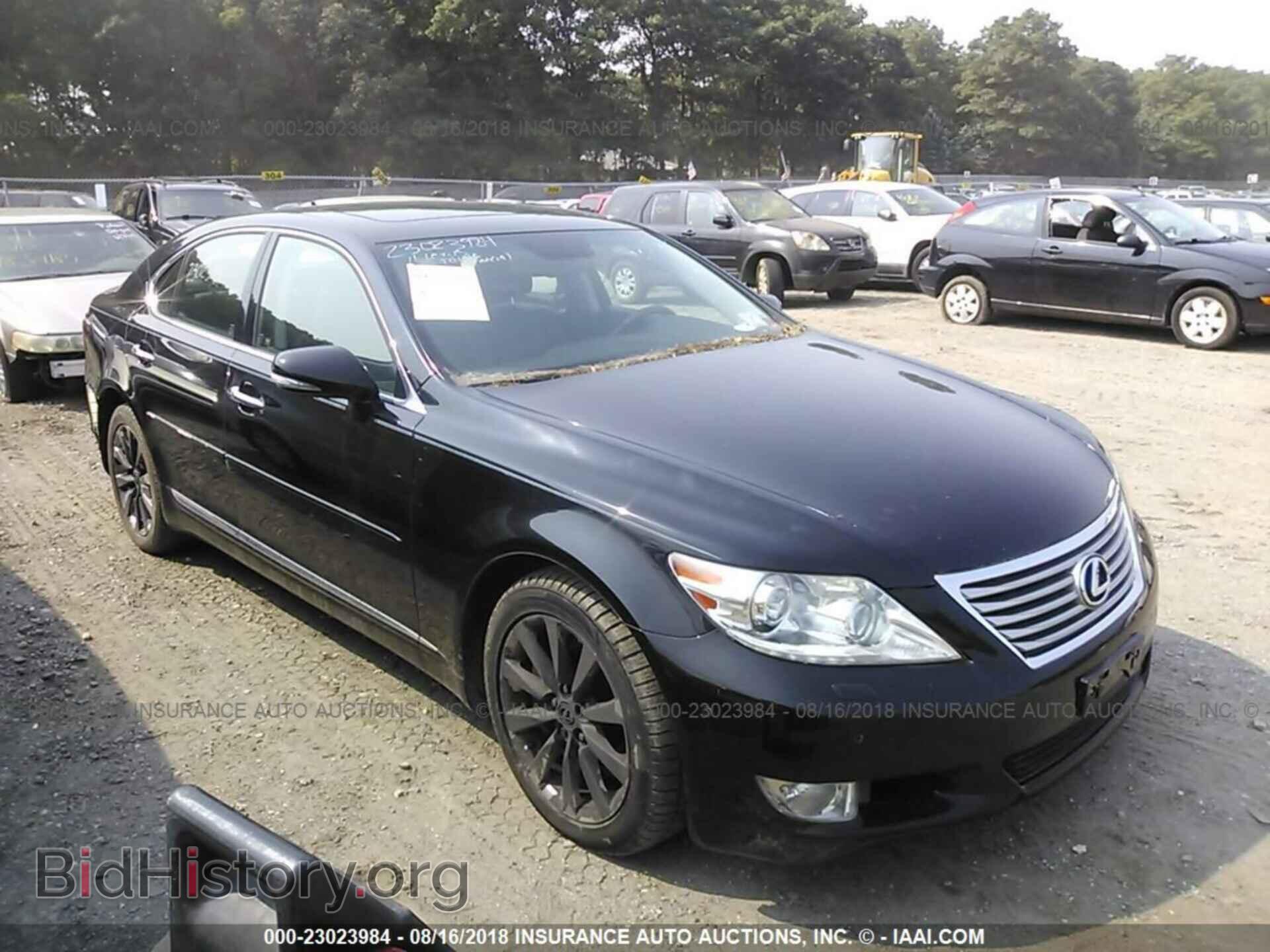 Photo JTHCL5EF1B5011107 - Lexus Ls 2011