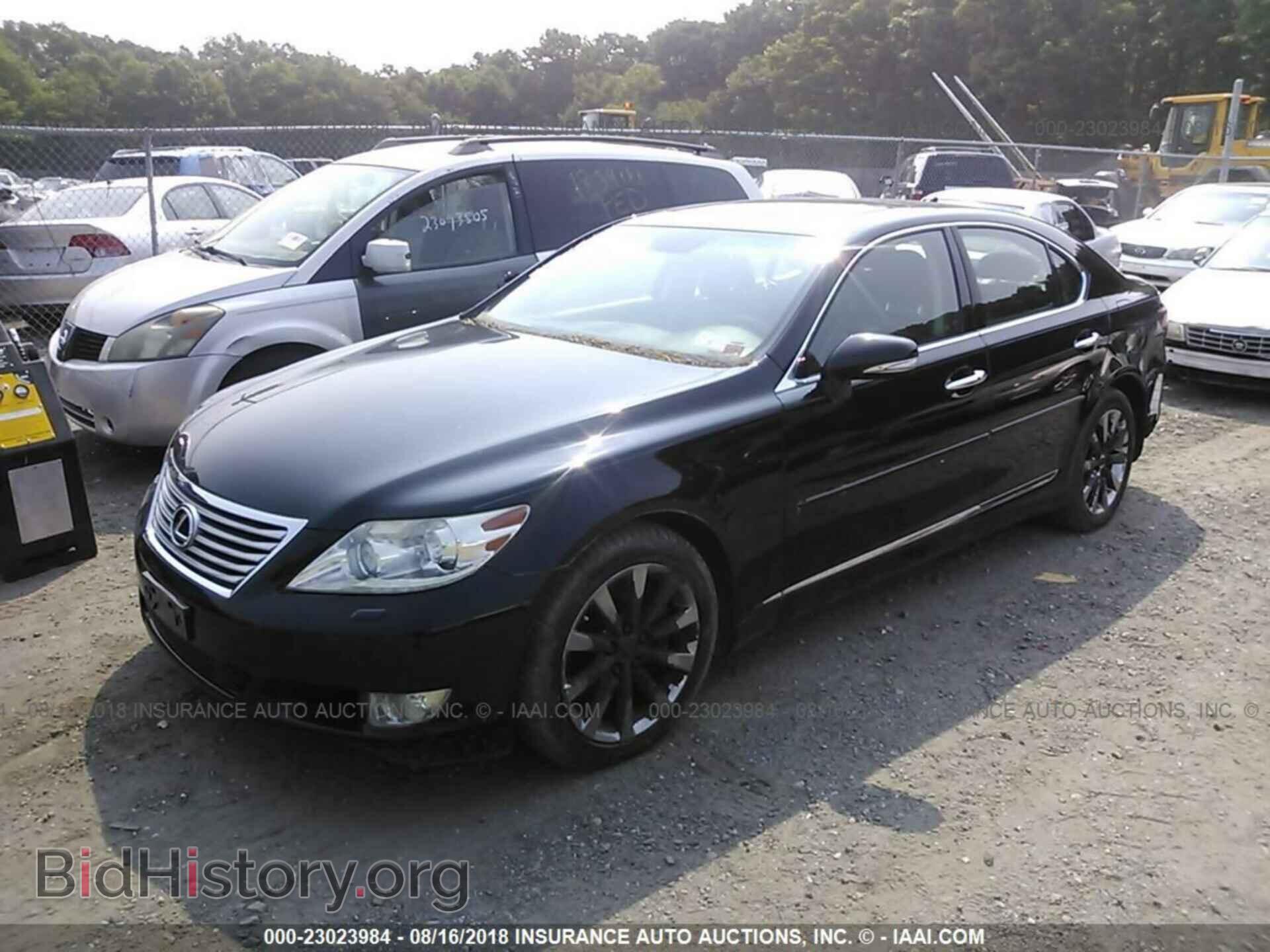 2011 Lexus Ls - VIN: JTHCL5EF1B5011107 - Photo 2