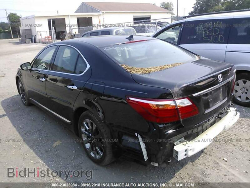 2011 Lexus LS (VIN JTHCL5EF1B5011107) — photo 6 of 10