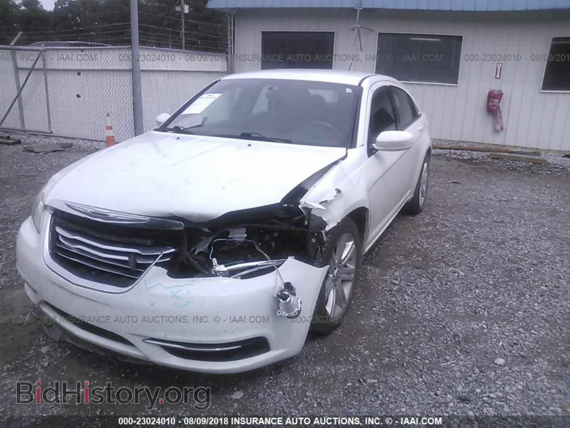 2013 Chrysler 200 - VIN: 1C3CCBABXDN733055 - Фото 6