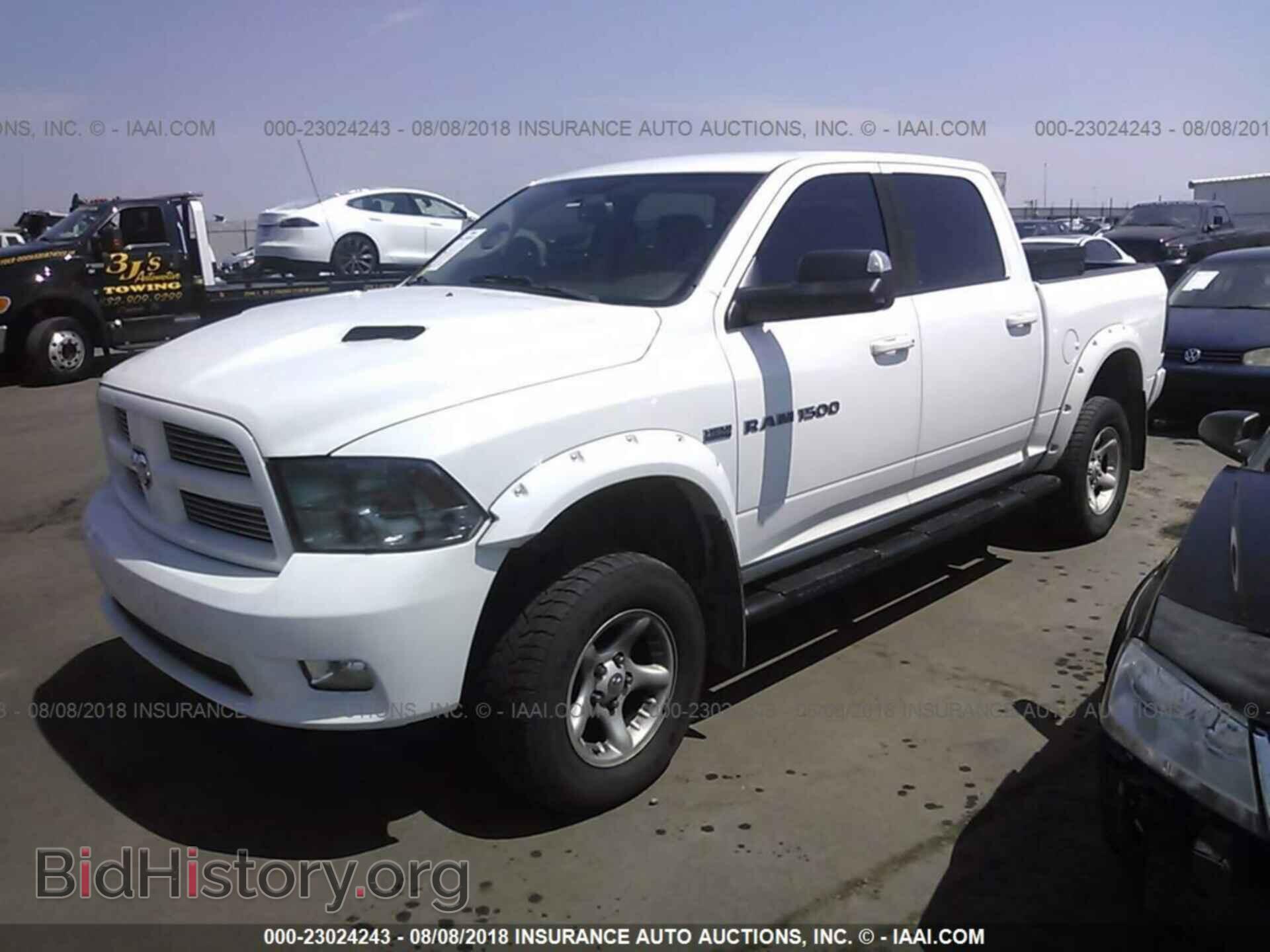 2011 Dodge Ram 1500 - VIN: 1D7RV1CTXBS681785 - Фото 2