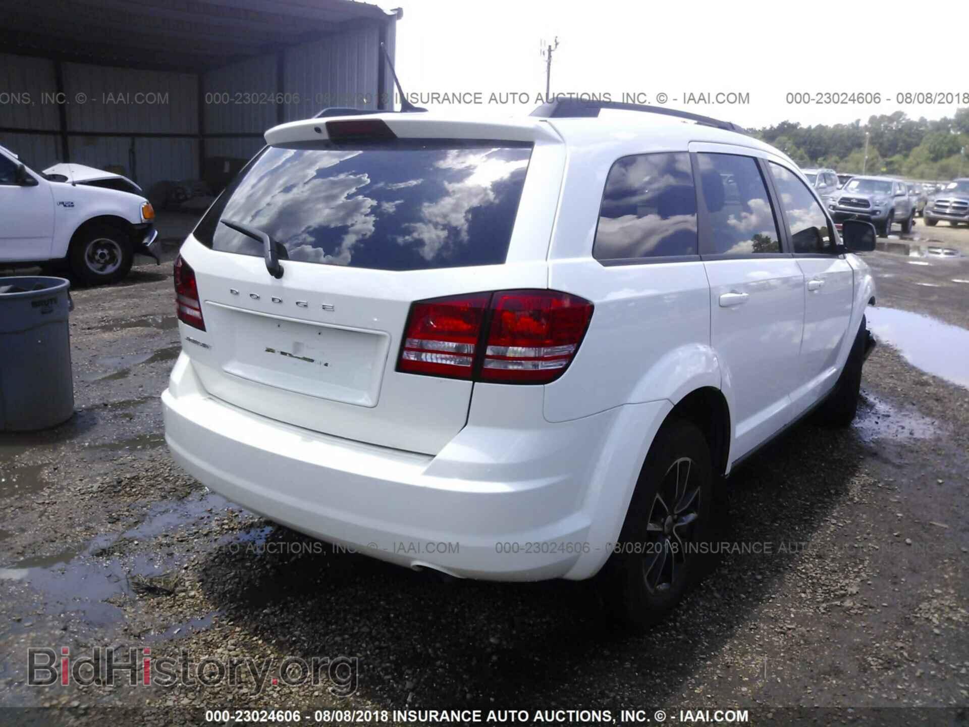 2018 Dodge Journey - VIN: 3C4PDCAB6JT363735 - Фото 4