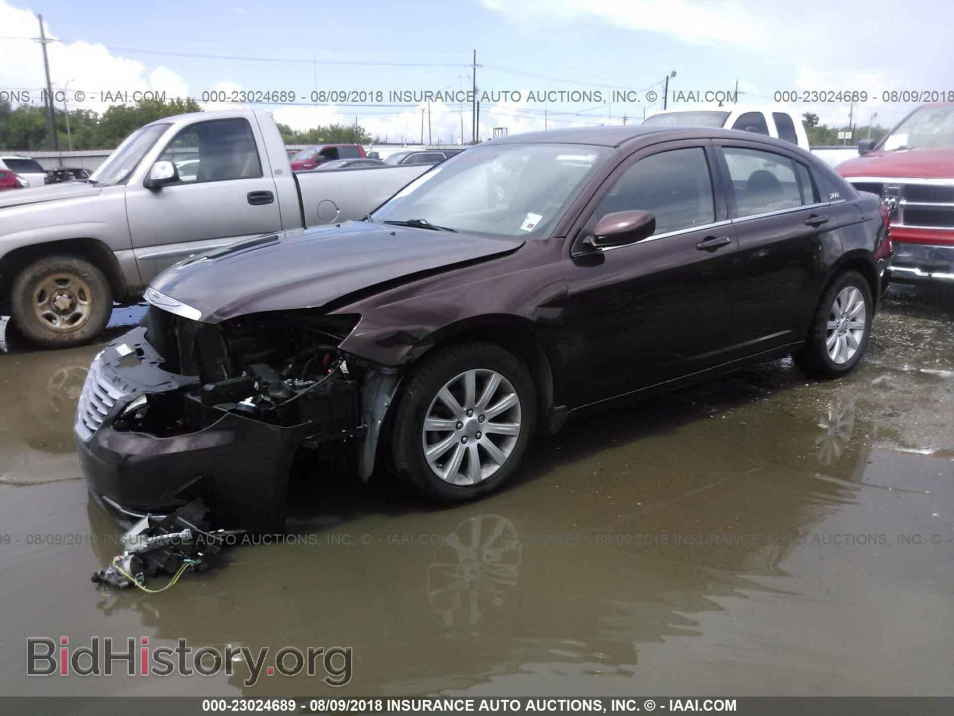 2013 Chrysler 200 - VIN: 1C3CCBBB6DN593195 - Photo 2