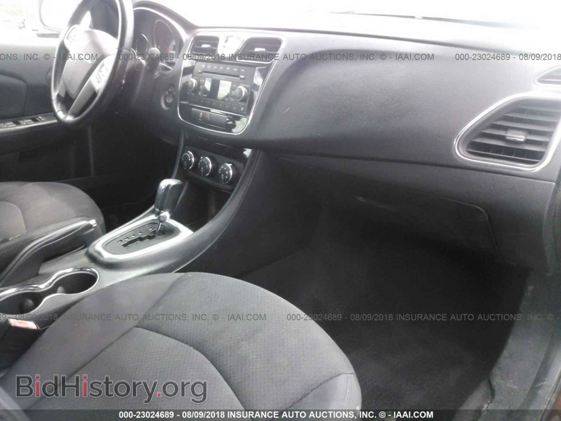 2013 Chrysler 200 - VIN: 1C3CCBBB6DN593195 - Photo 5