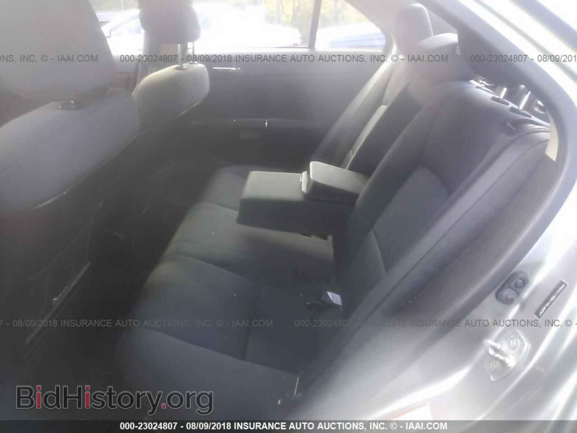 2011 Suzuki Kizashi - VIN: JS2RF9A1XB6110366 - Photo 8