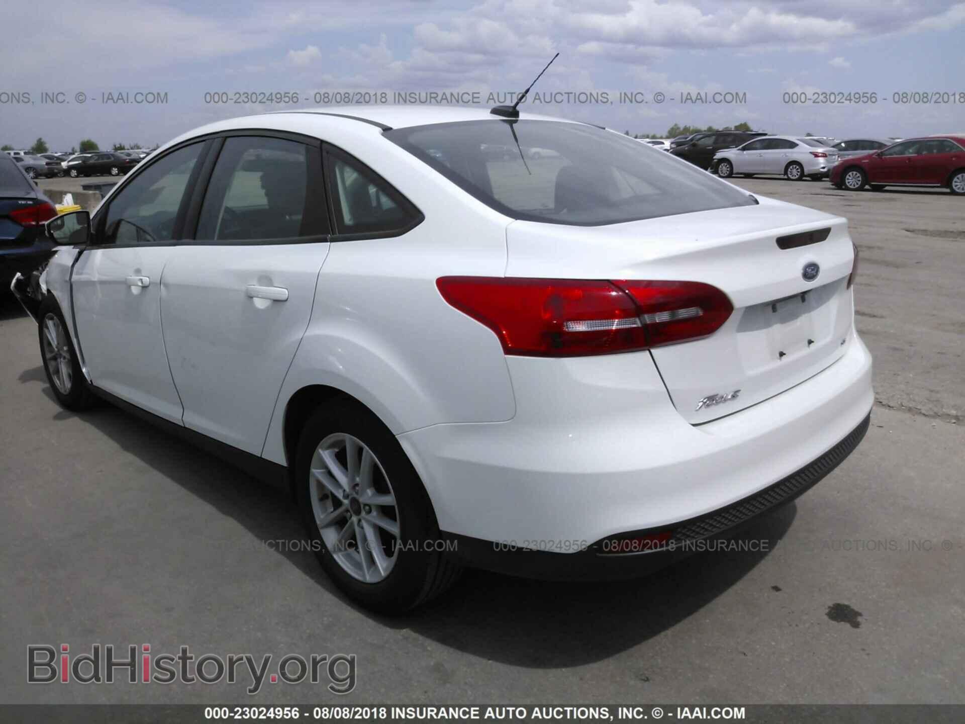 2017 Ford Focus - VIN: 1FADP3F29HL295395 - Фото 3